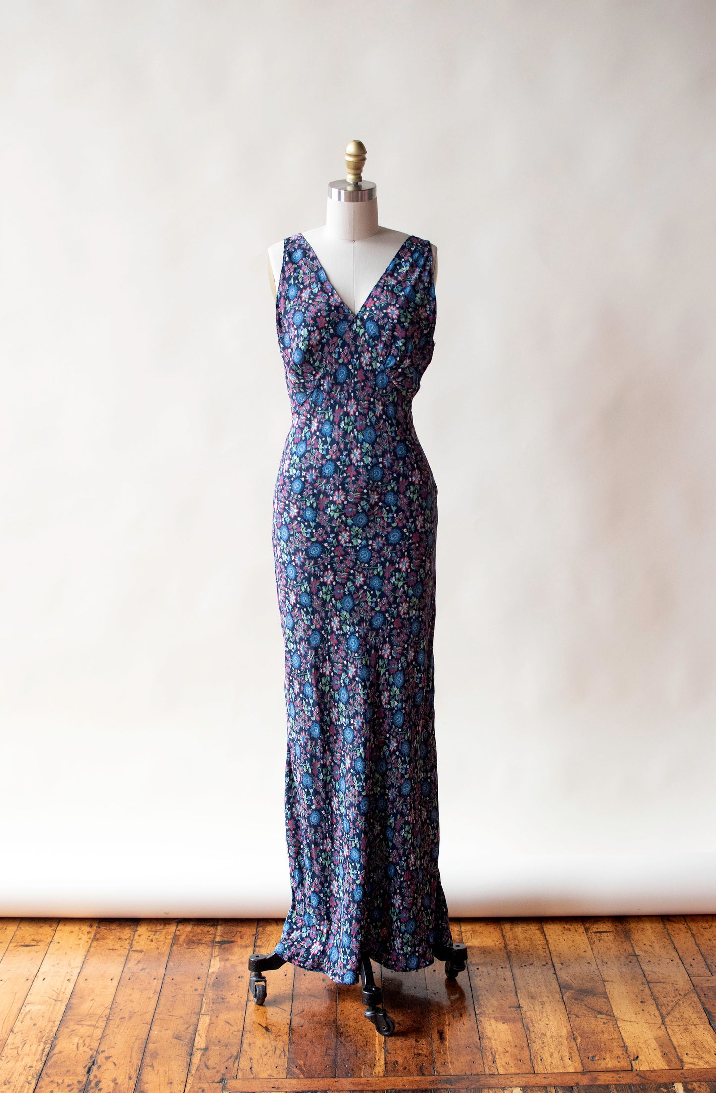 1930s Dark Floral Print Dress