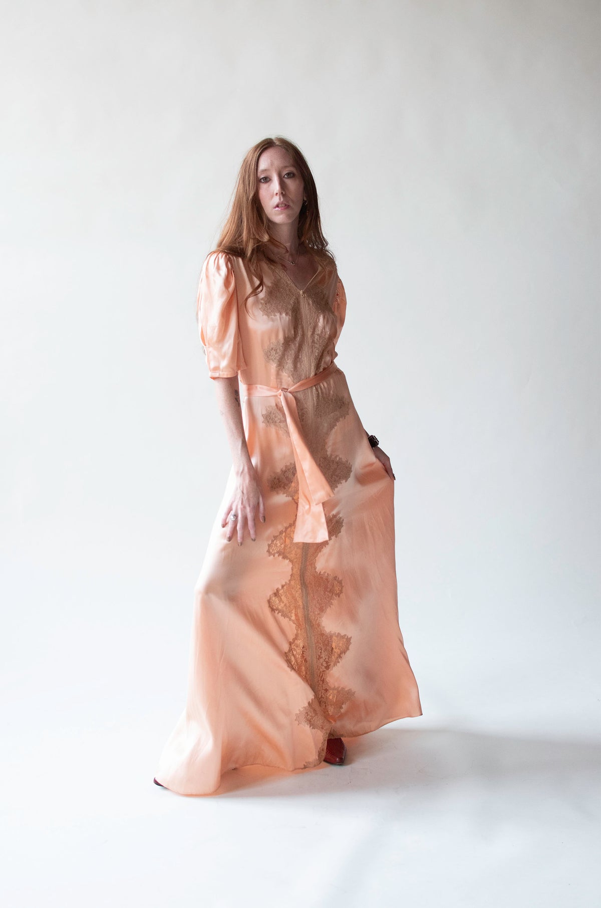 1930s Peach Dressing Gown