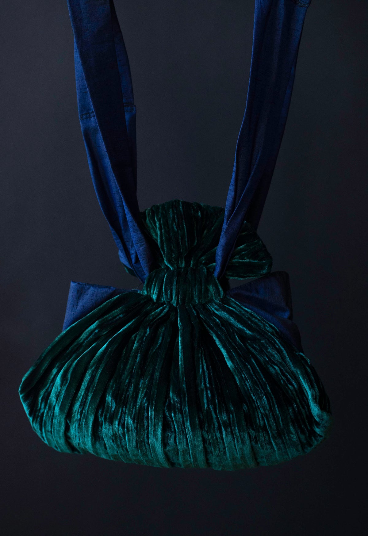 Velet & Silk Evening bag| Romeo Gigli