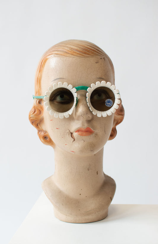 1940s Daisy Sunglasses | Green Temples