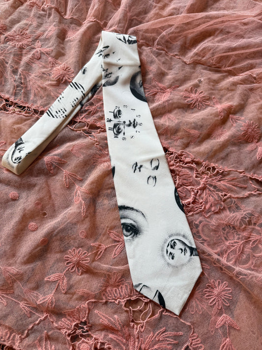 Surrealist Face Print Tie White | Fornasetti