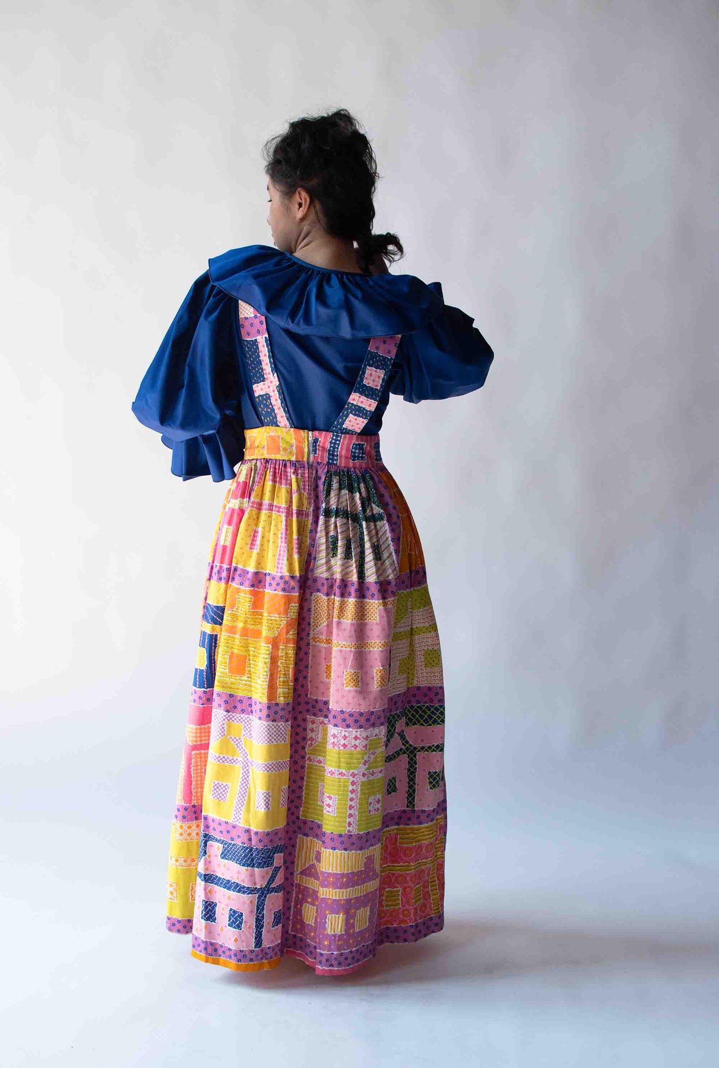 1970s House Print Pinafore | Bill Tice & Gloria Vanderbilt
