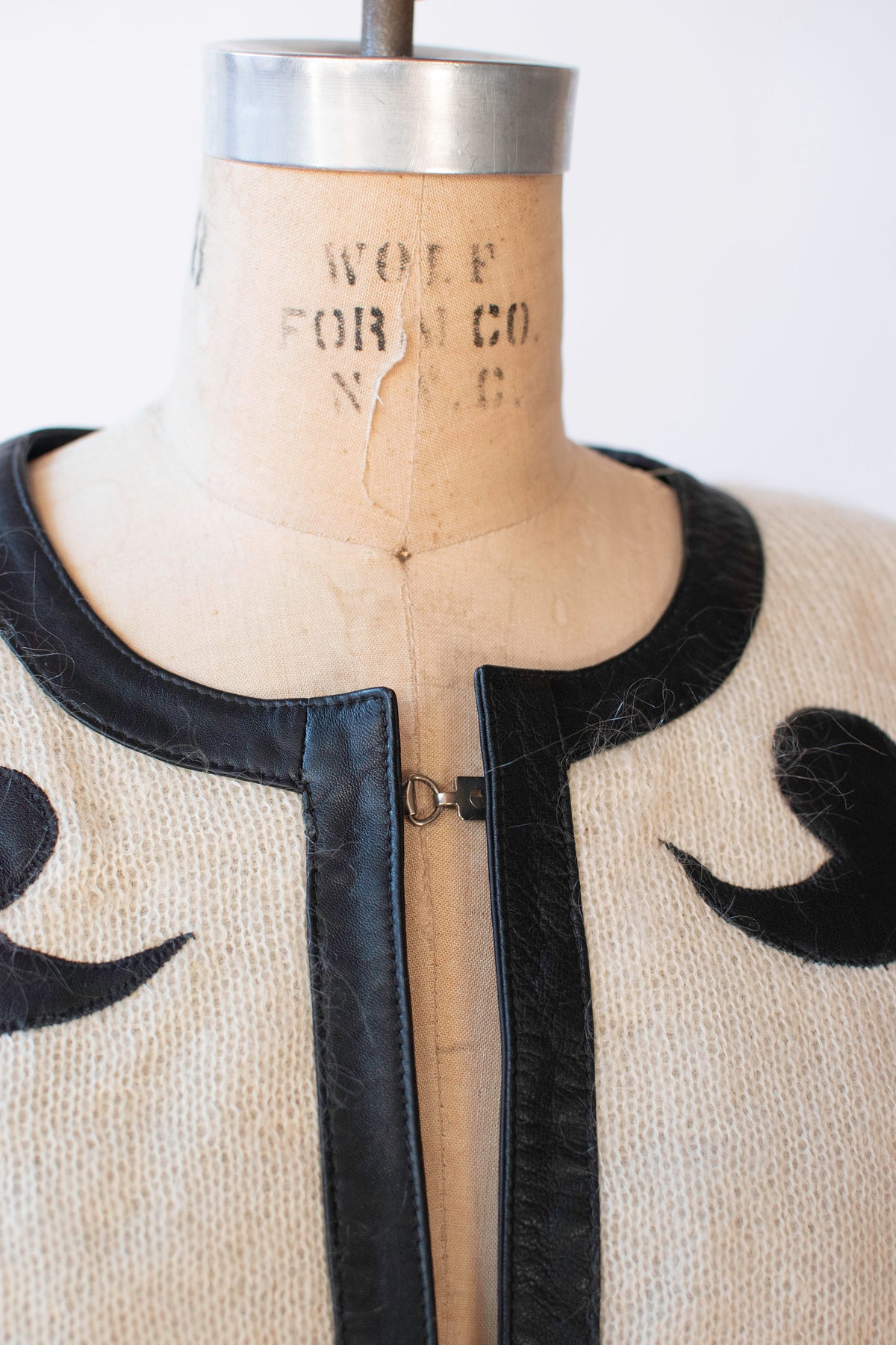 Comma Jacket | Hyo Bee