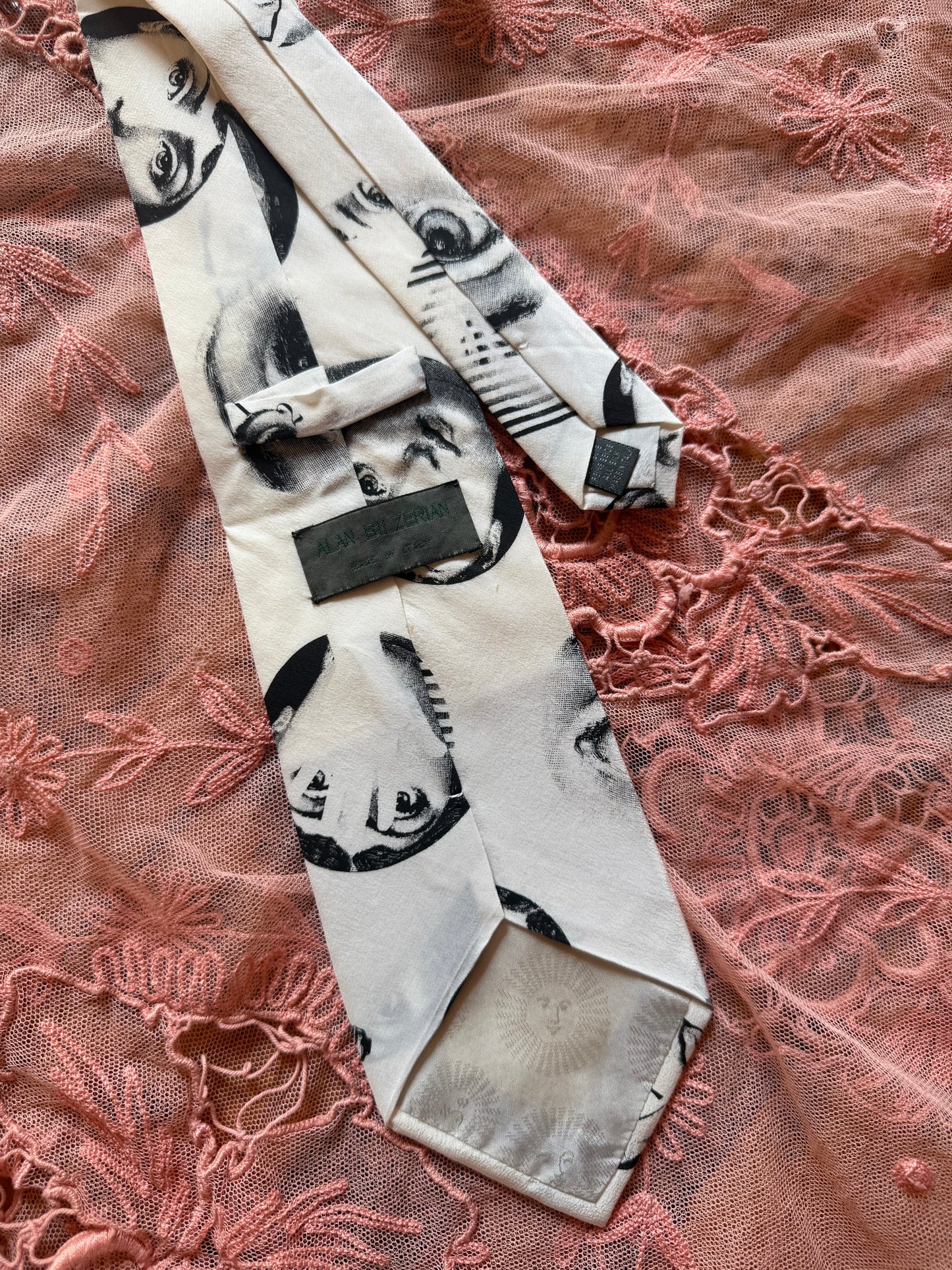 Surrealist Face Print Tie White | Fornasetti