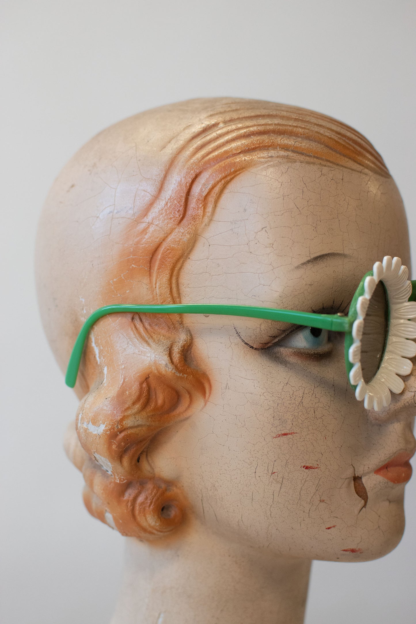 1940s Daisy Sunglasses | Green Temples