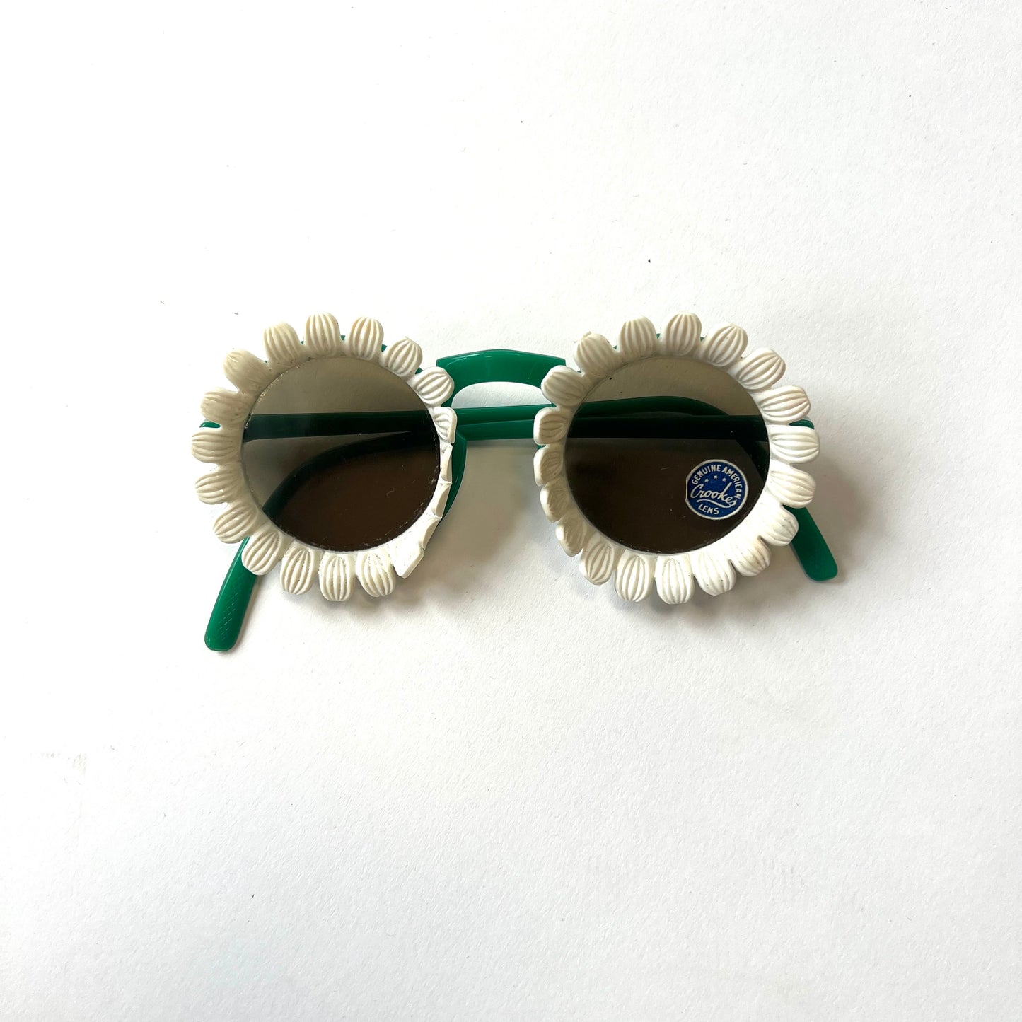 1940s Daisy Sunglasses | Green Temples