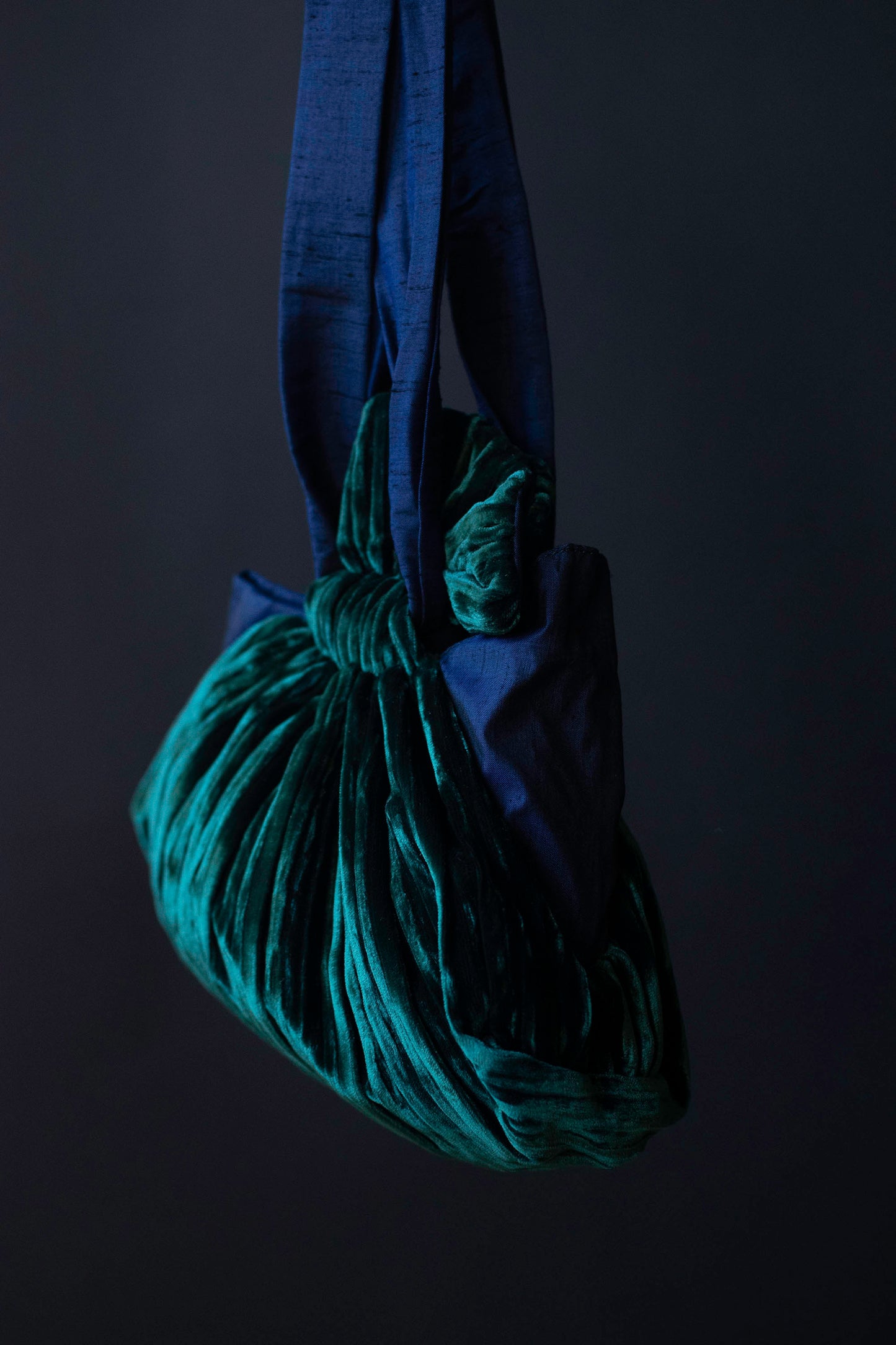 Velet & Silk Evening bag| Romeo Gigli