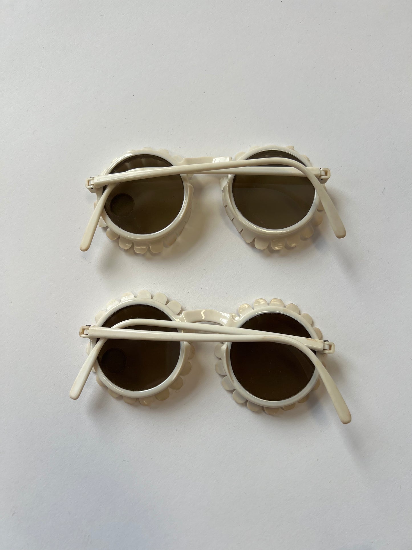 1940s Daisy Sunglasses | Brown Lenses