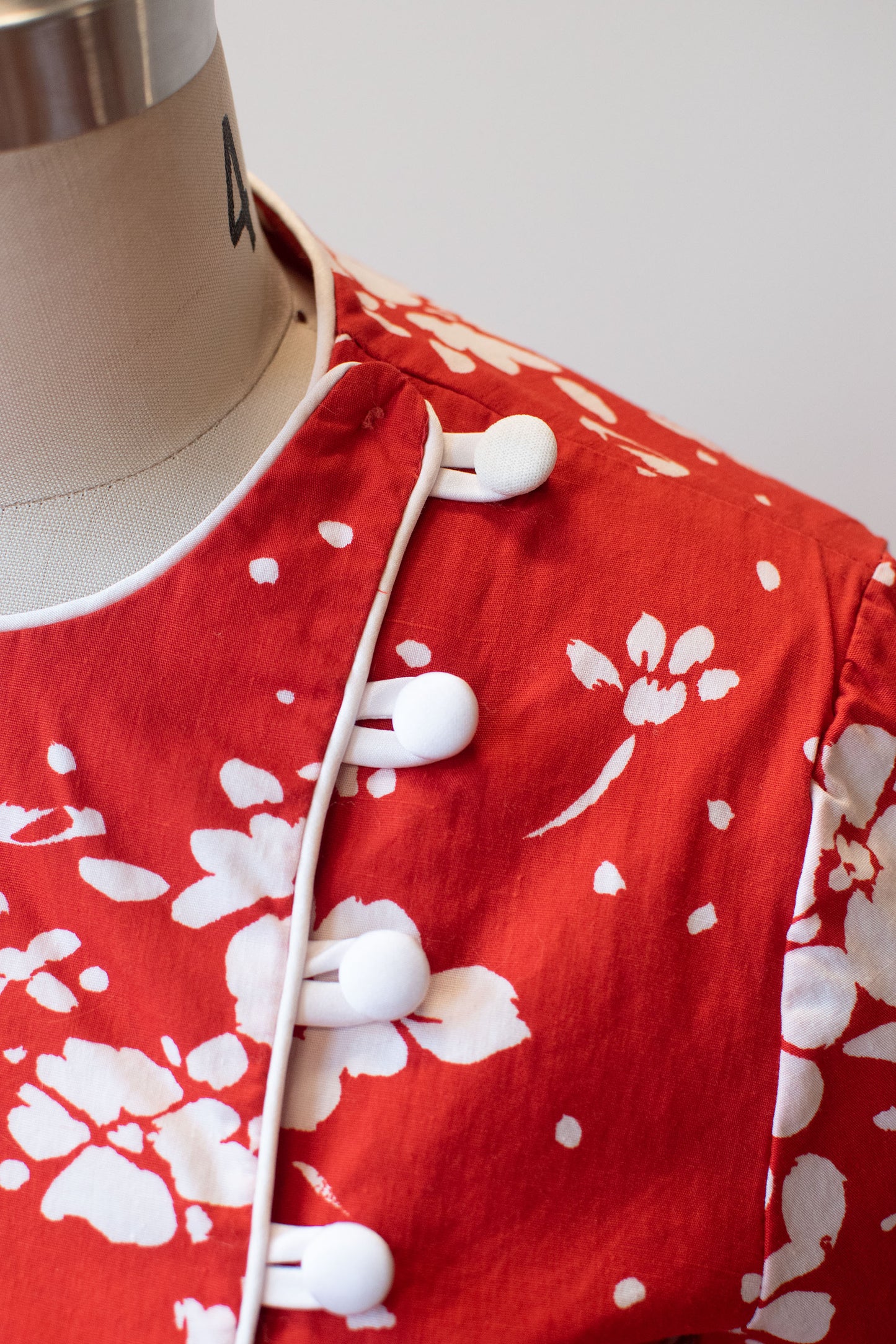 1970s Floral Wrap | David Brown