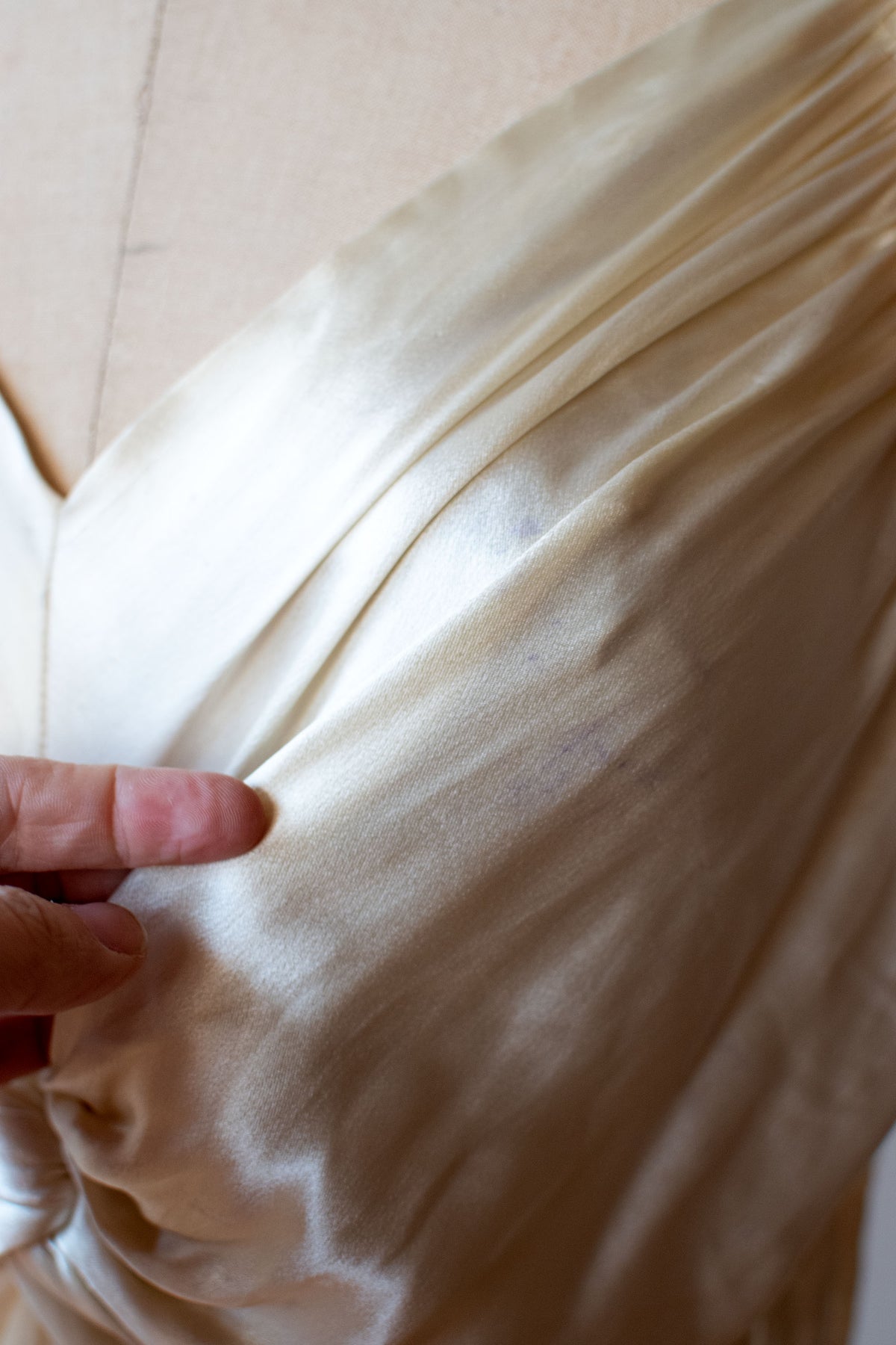 1940s Fur Trim Satin Gown