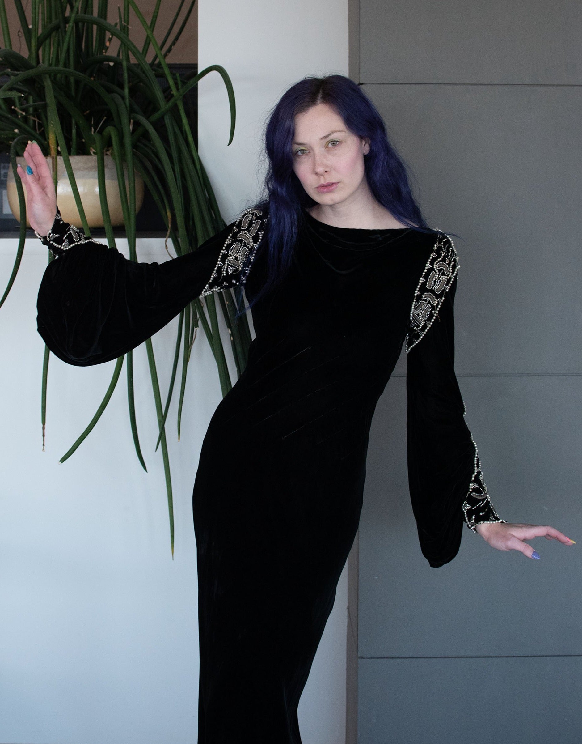 Vintage black 2024 velvet dress