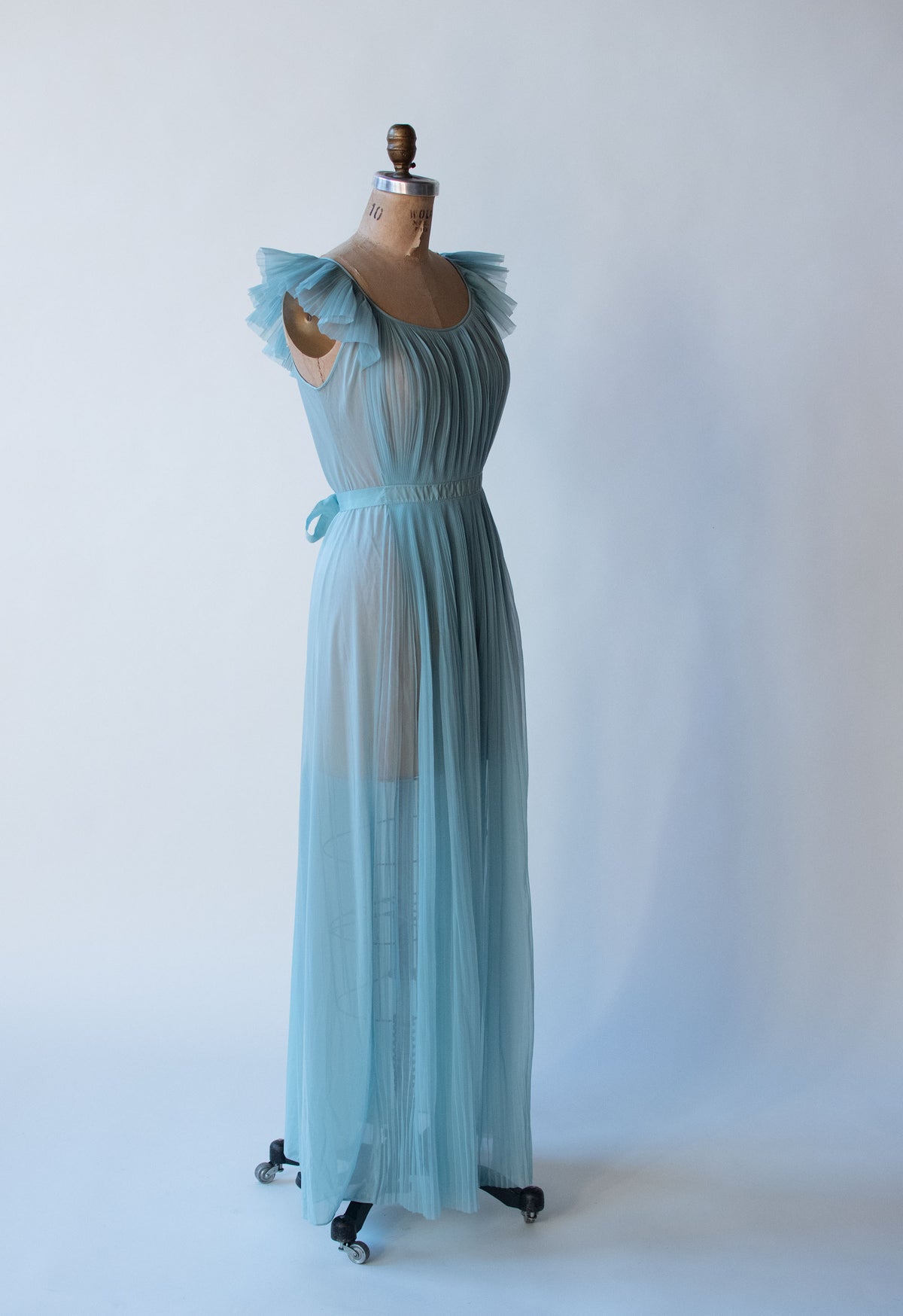 1950s Pleated Nightgown
