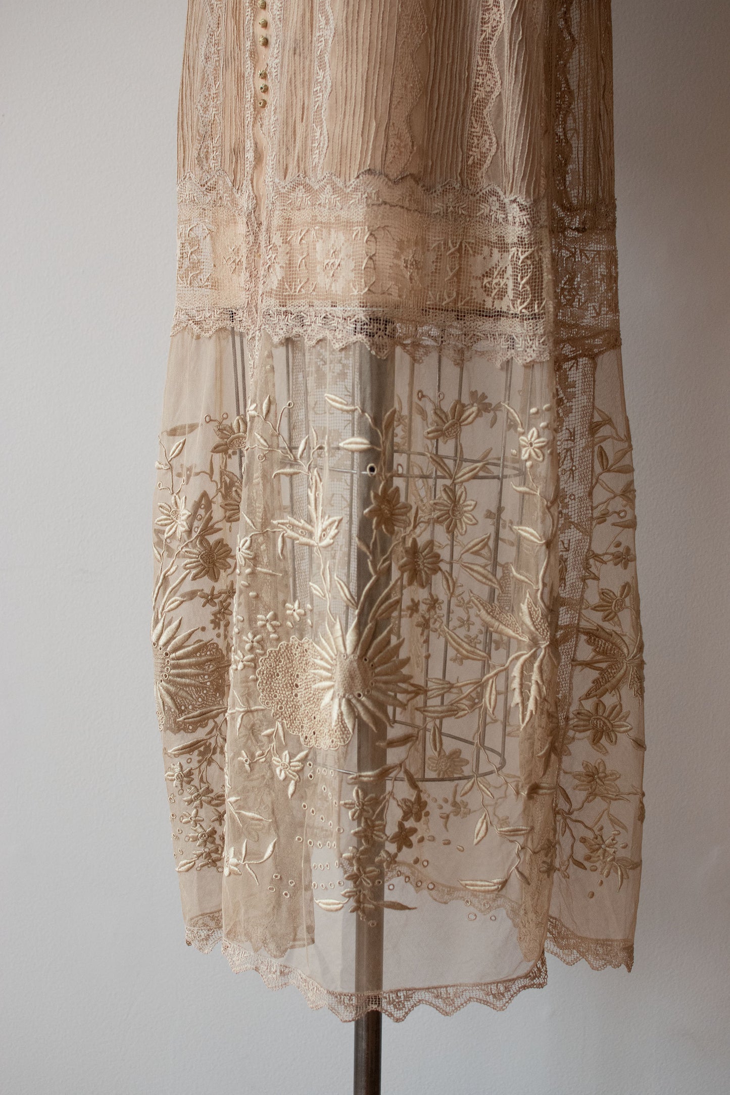 1910s Ecru Lace Dress