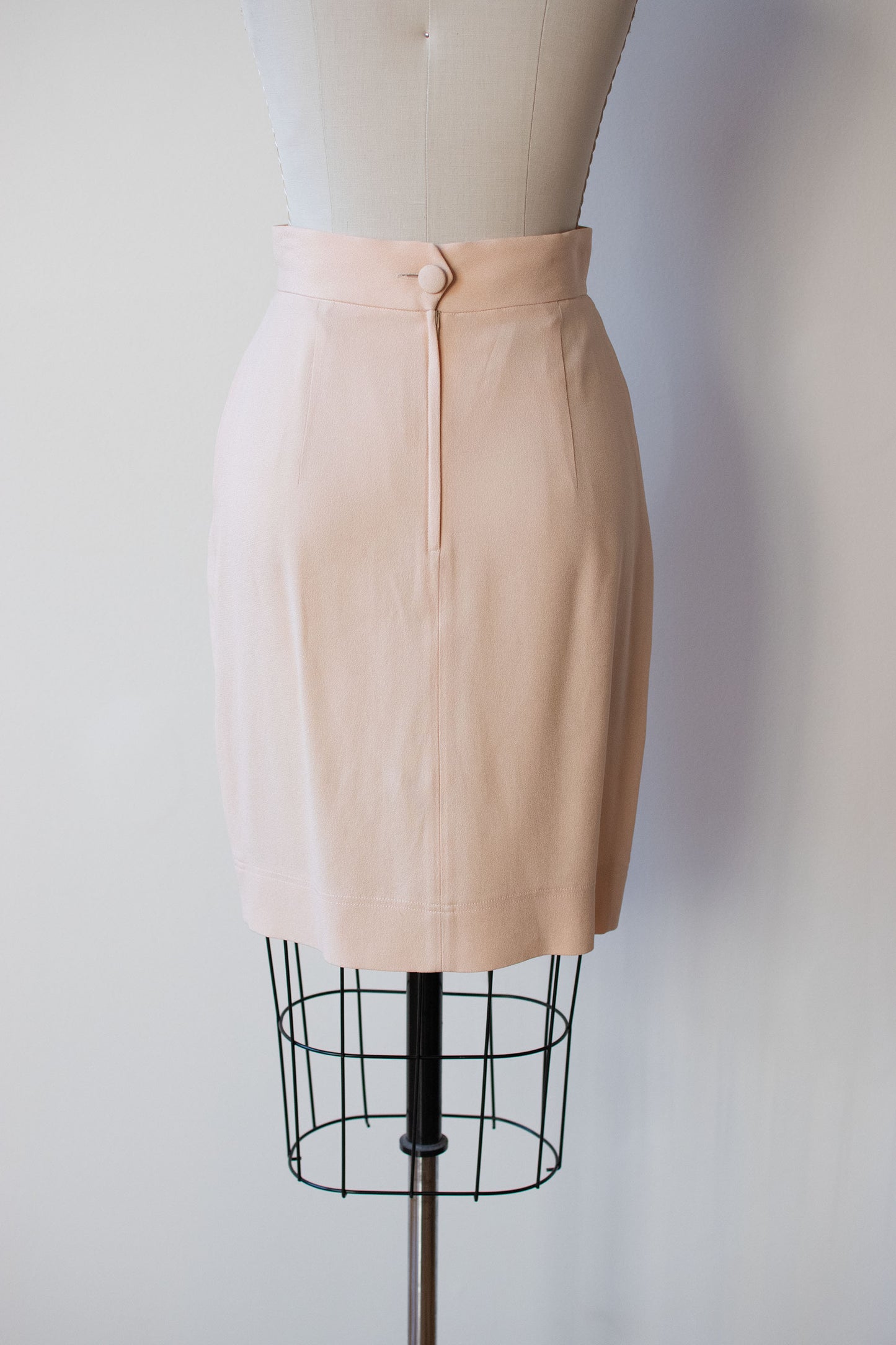 1980s Cream Suit | Moschino Cheap & Chic