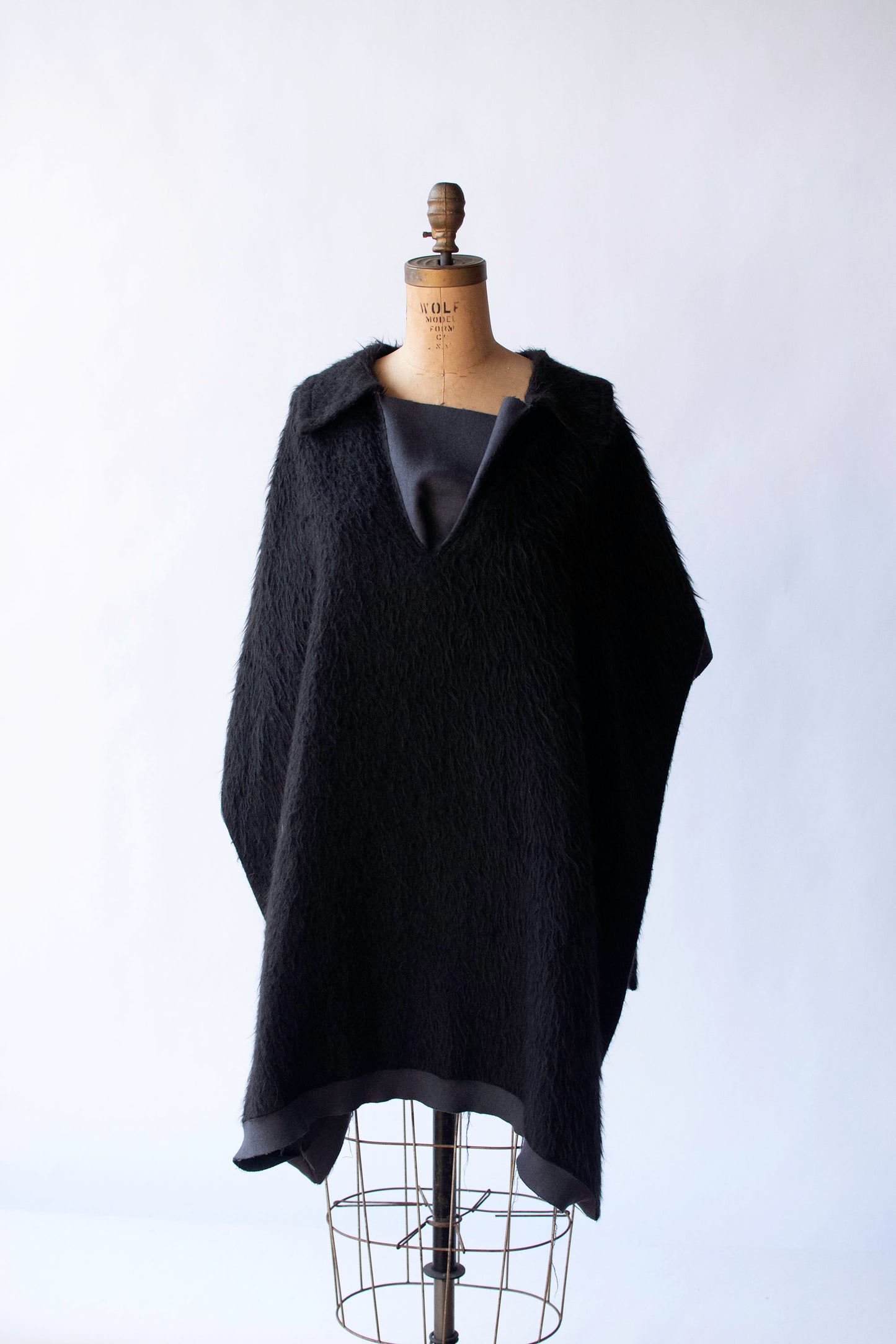 Shaggy Cape | TER ET BANTINE