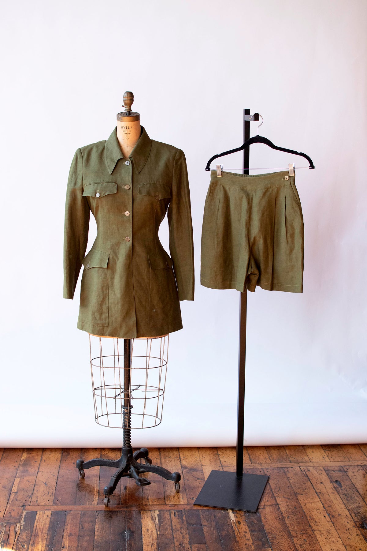 Olive Shorts Suit | Claude Montana