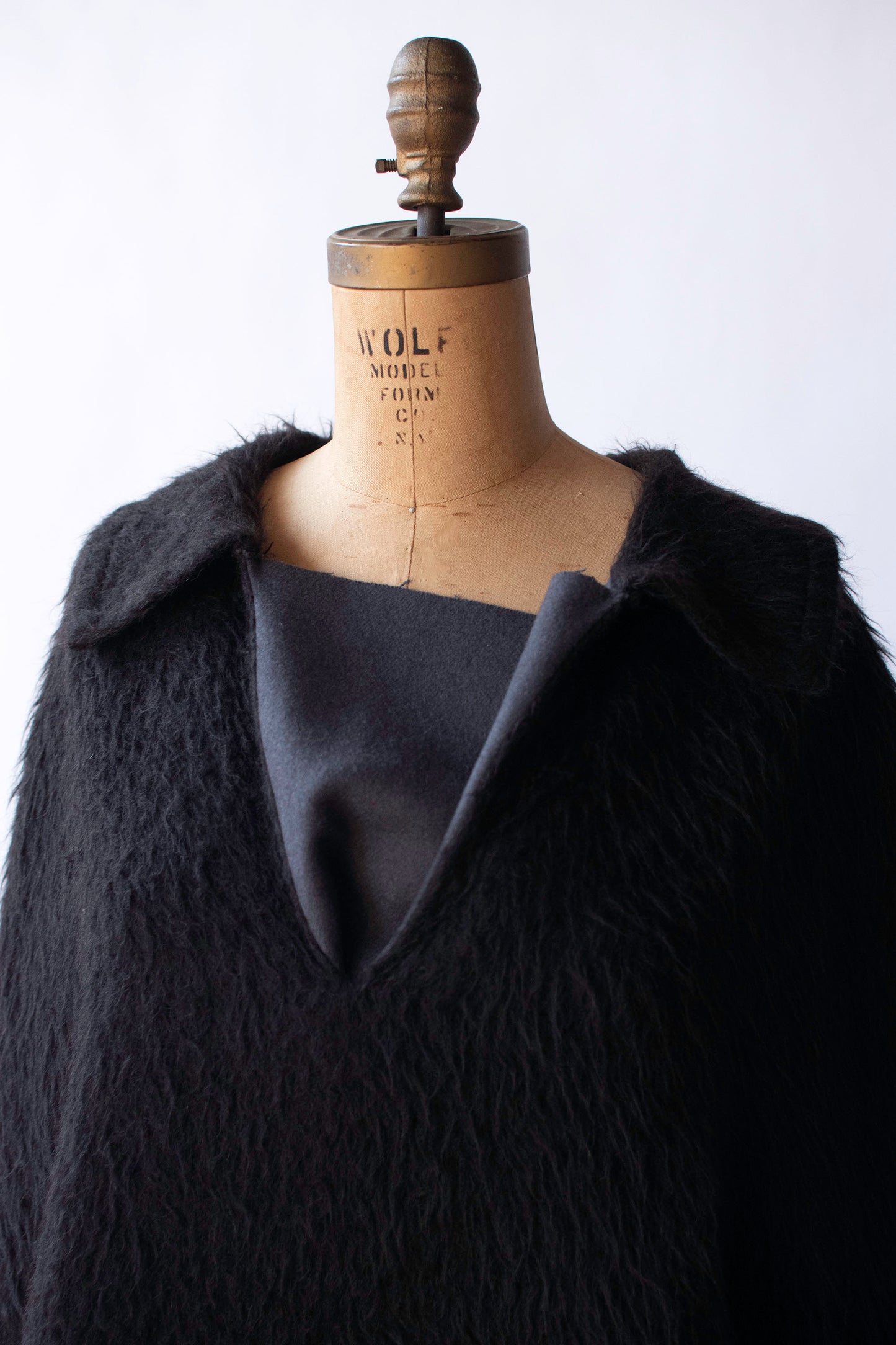 Shaggy Cape | TER ET BANTINE