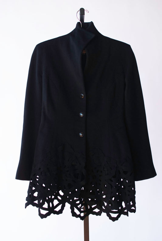 Black Blazer | Yumi Eto