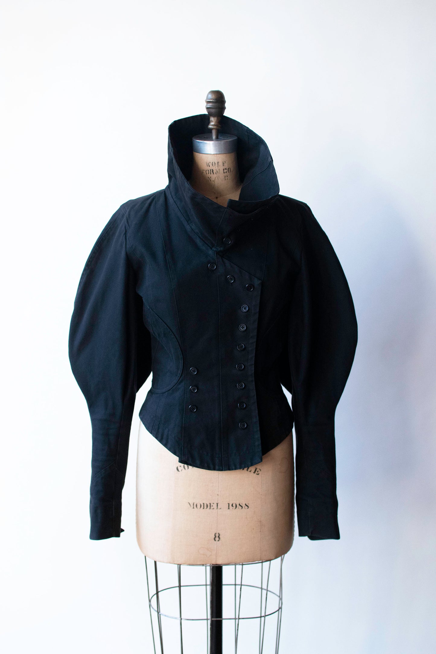 Mutton Sleeve Jacket | Linda Carlén