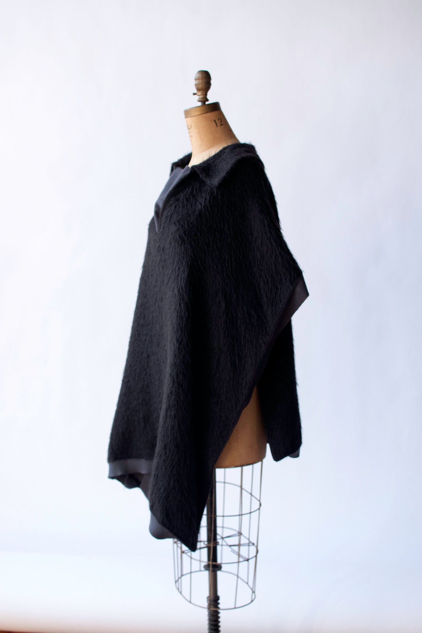 Shaggy Cape | TER ET BANTINE