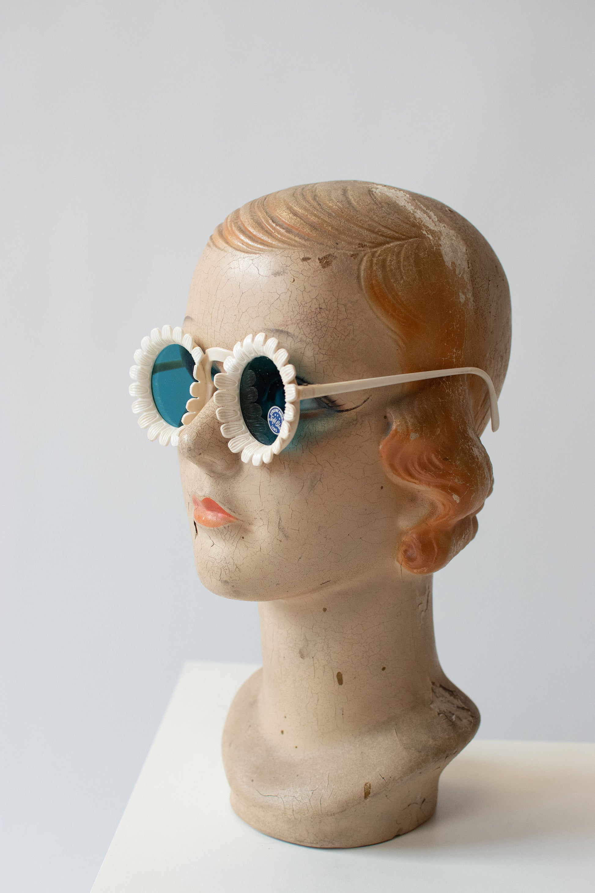 1940s Daisy Sunglasses  Blue Lenses – Female Hysteria Vintage