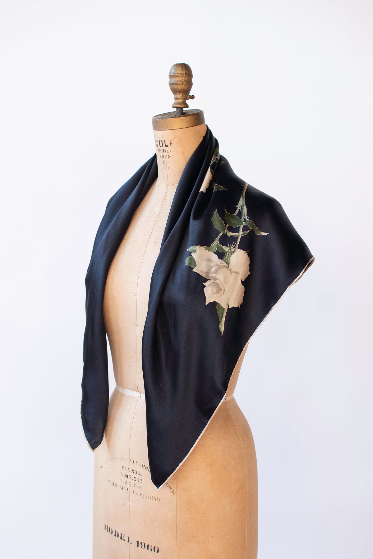 Rose Print Silk Scarf | Dolce & Gabbana