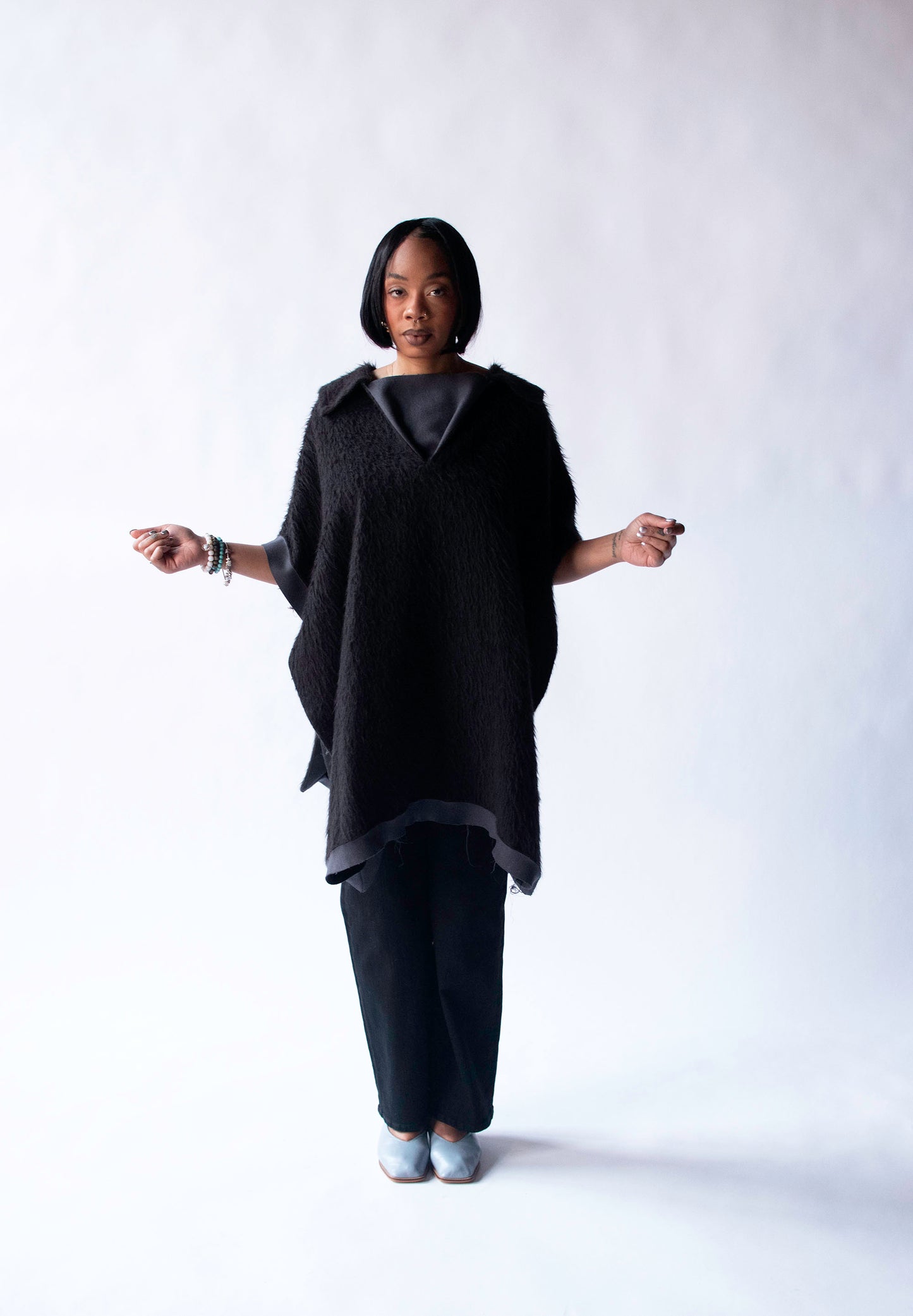 Shaggy Cape | TER ET BANTINE