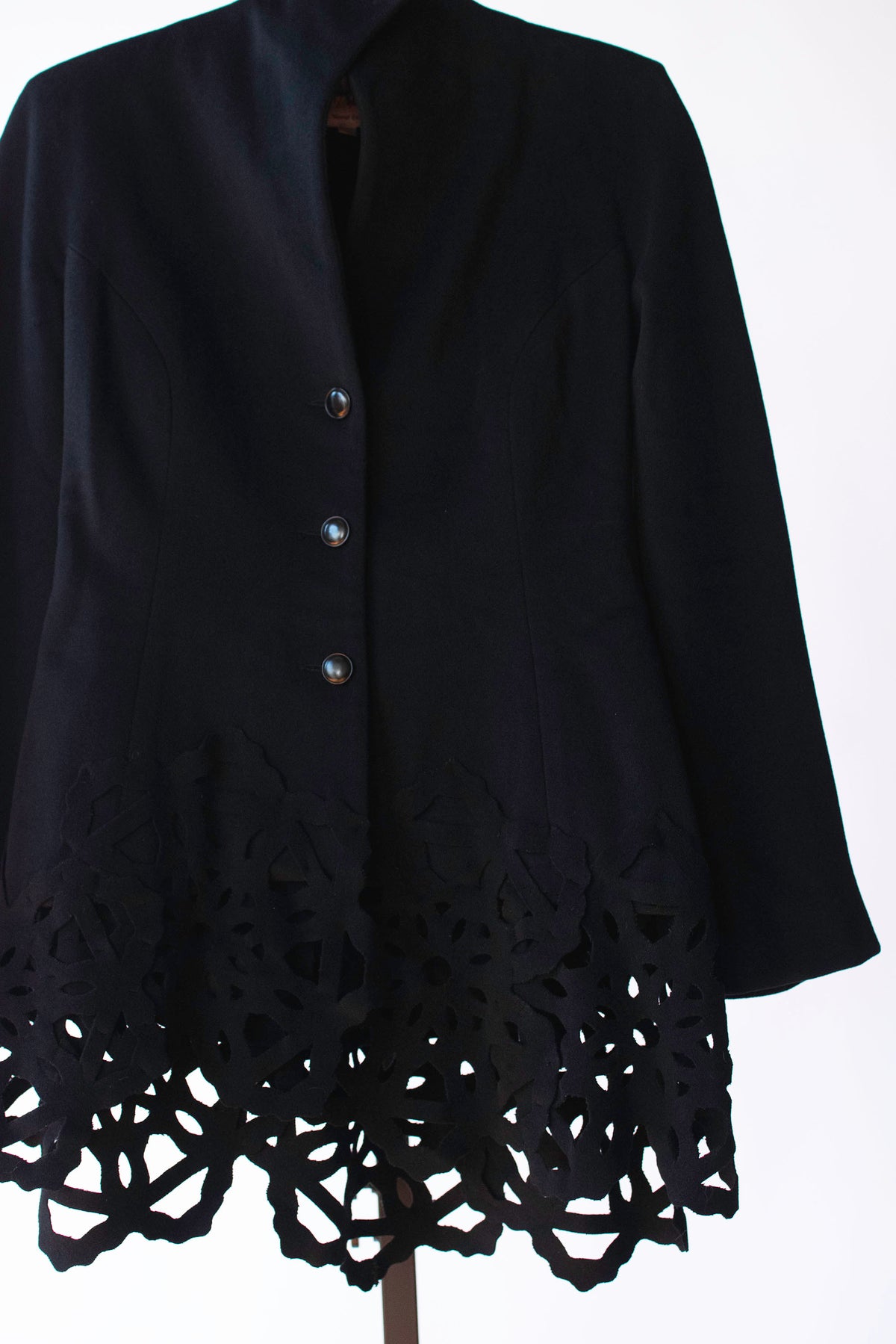 Black Blazer | Yumi Eto