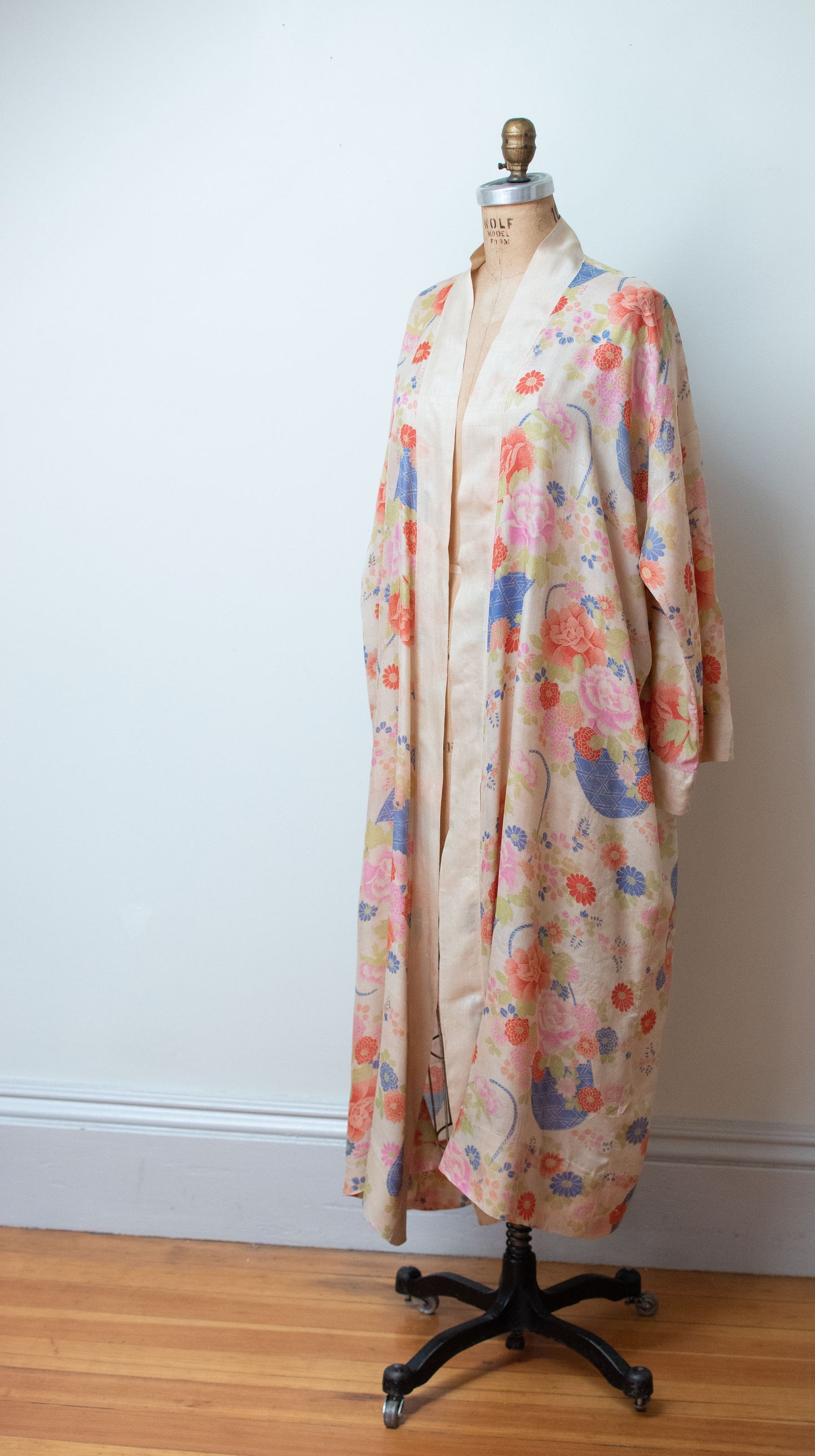 1920s Silk Pongee Robe