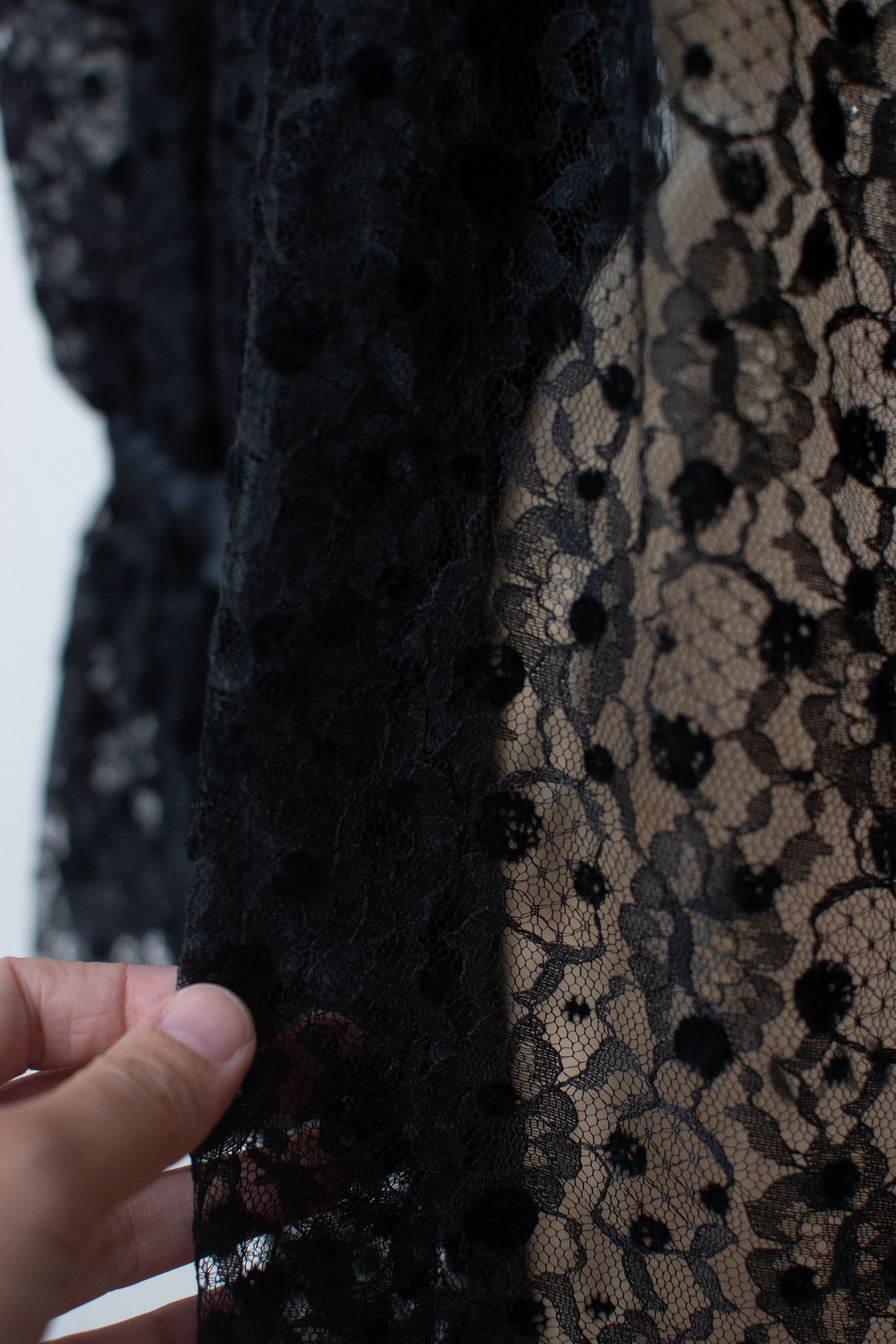 1980s Lace Robe | Scassi