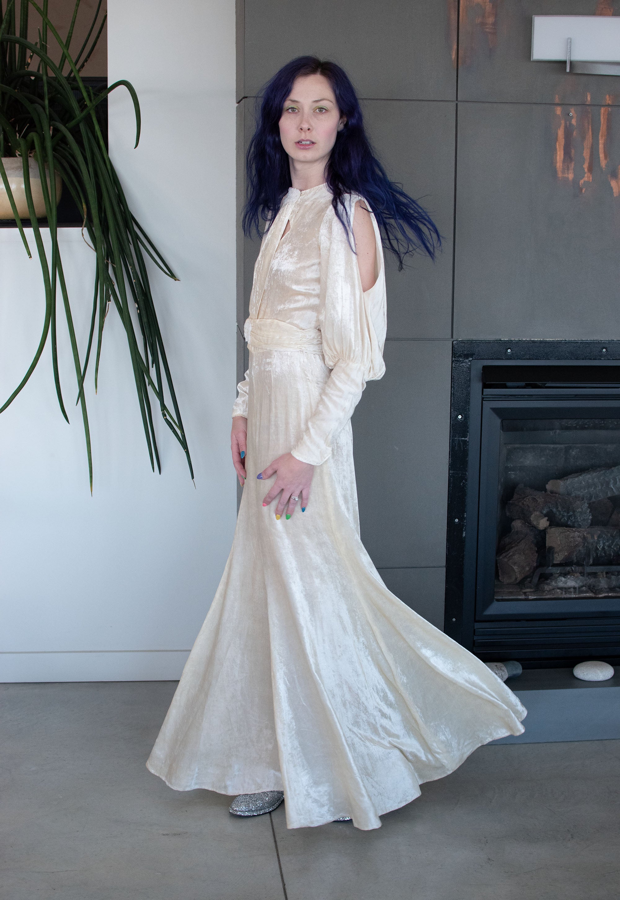 Winter Wedding Fashion Ideas - Winter wedding dresses & outfits