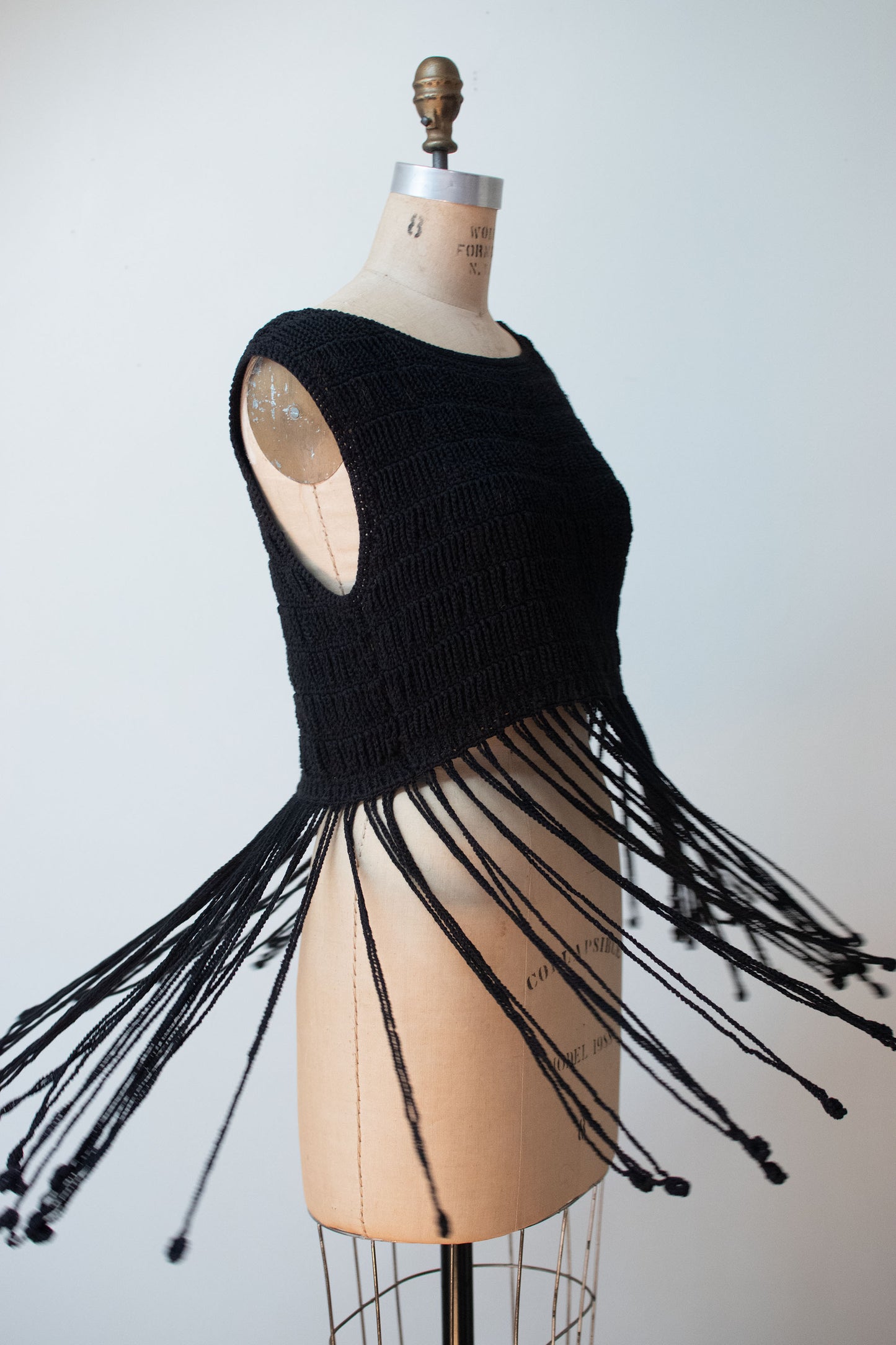 1990s Crochet Fringe Top Black | Vivienne Tam