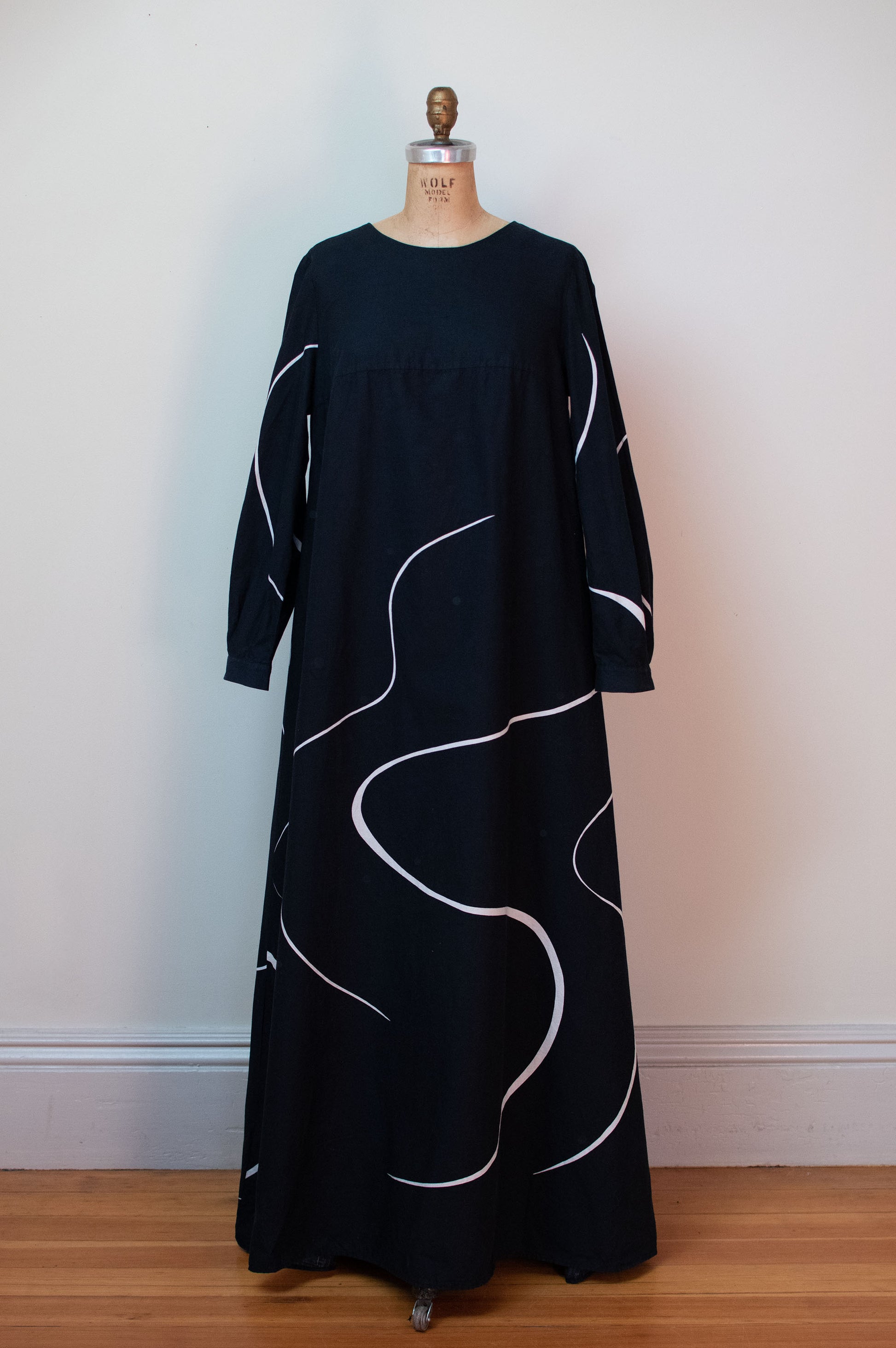 1970s Black and White Swirl Dress | Marimekko Female Hysteria Vintage 1970s Black and White Swirl Dress | Marimekko Female Hysteria Vintage