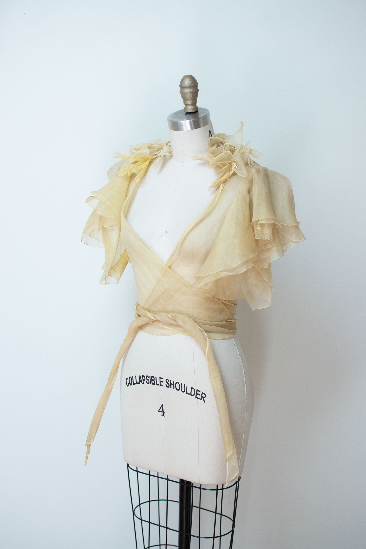 1930s Pale Yellow Wrap Top