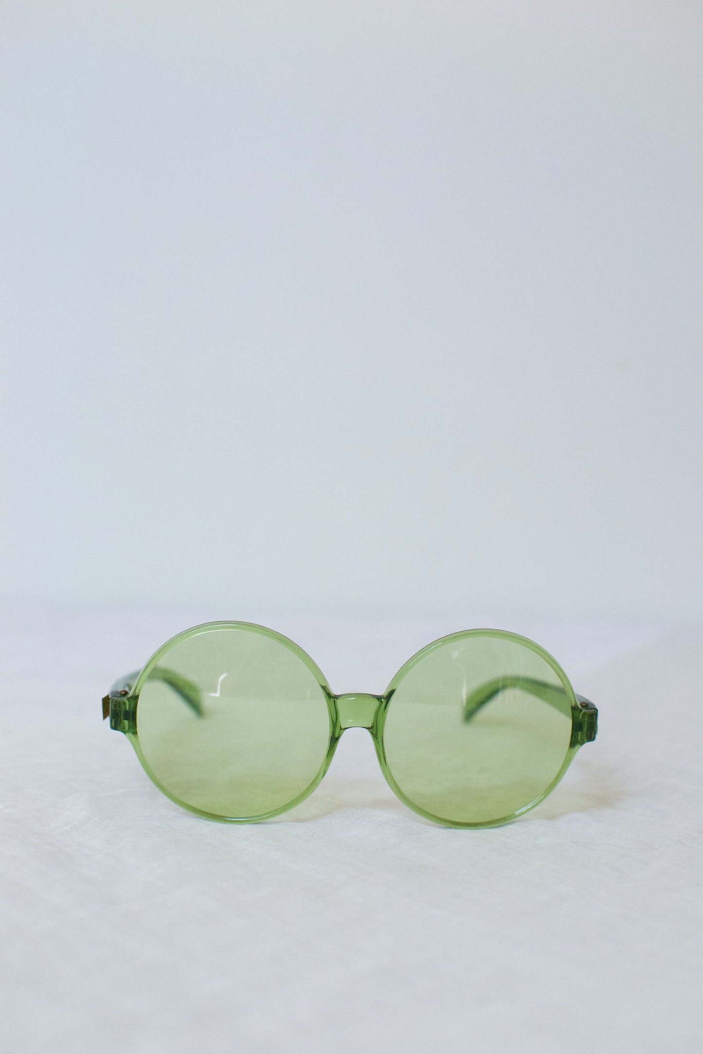1960s Round Translucent Sunglasses | Green