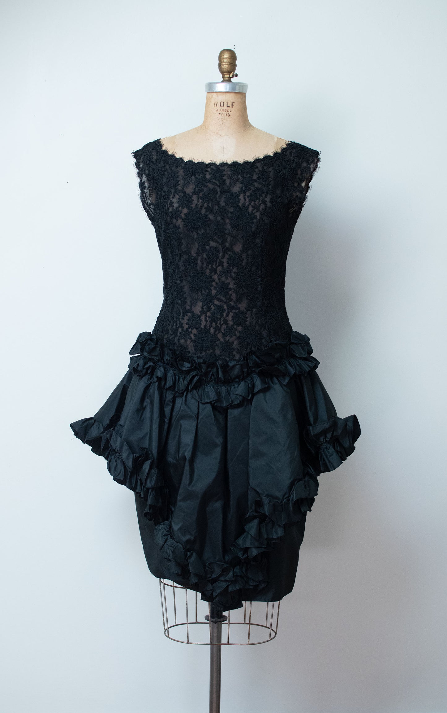 1980s Black Lace & Silk Dress | Oscar de la Renta