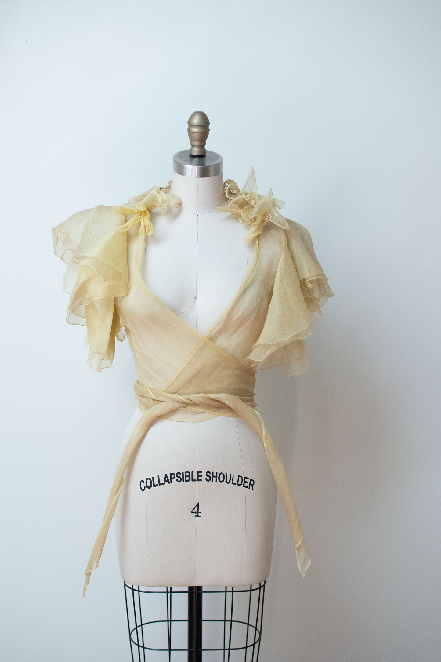 1930s Pale Yellow Wrap Top