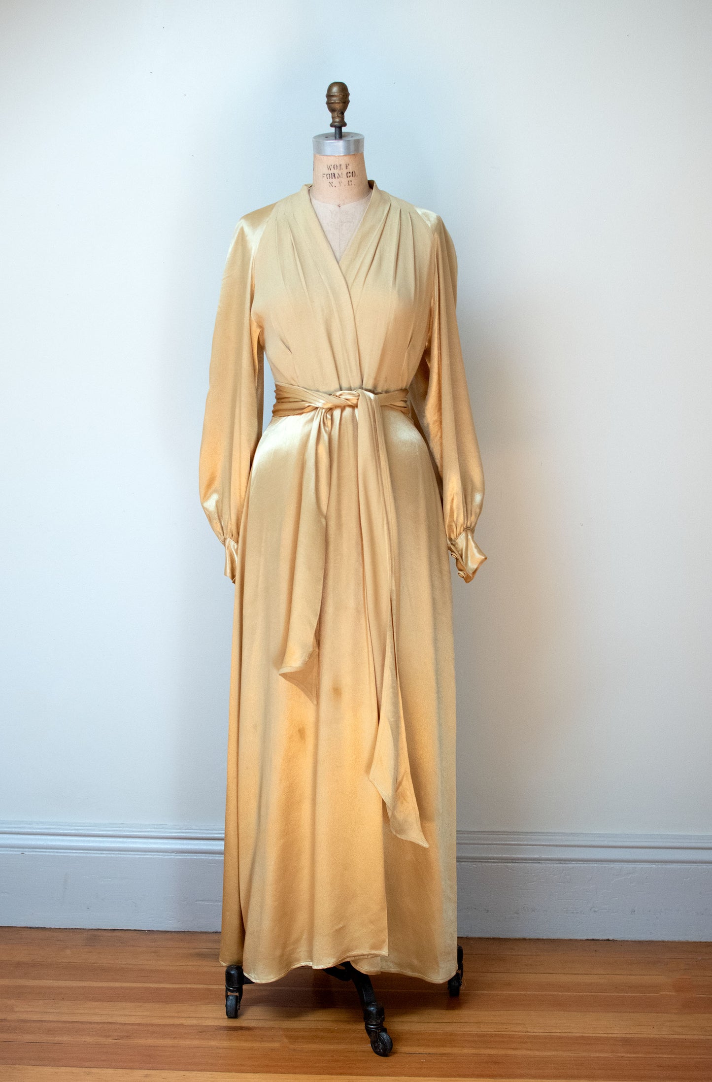 1940s Satin Dressing Gown