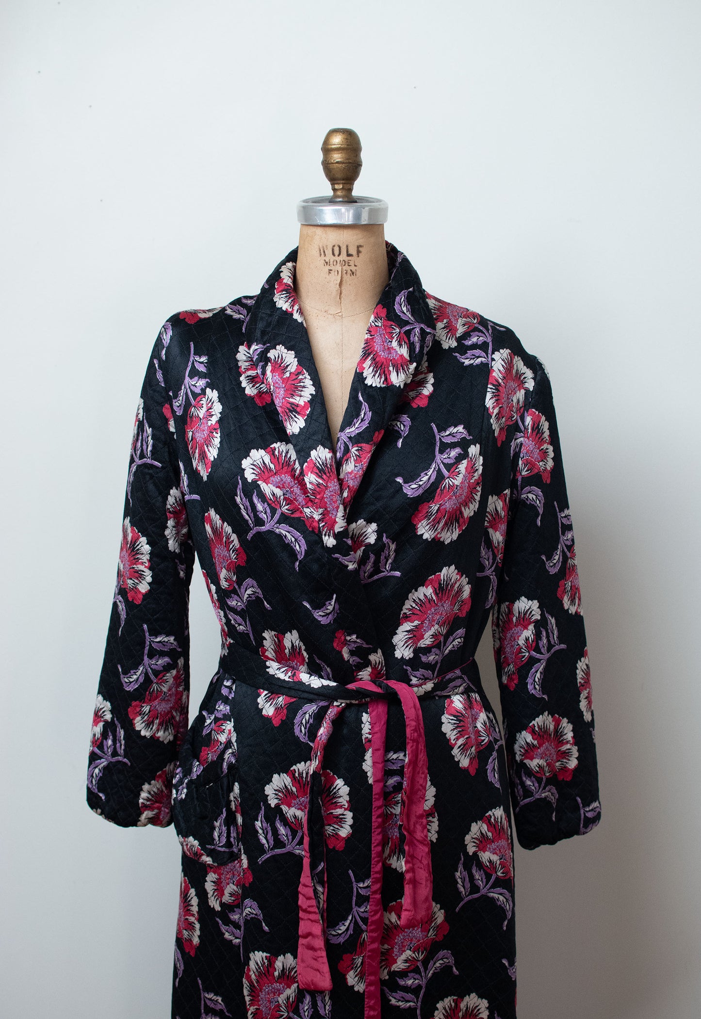 1940s Floral Print Quilted Robe