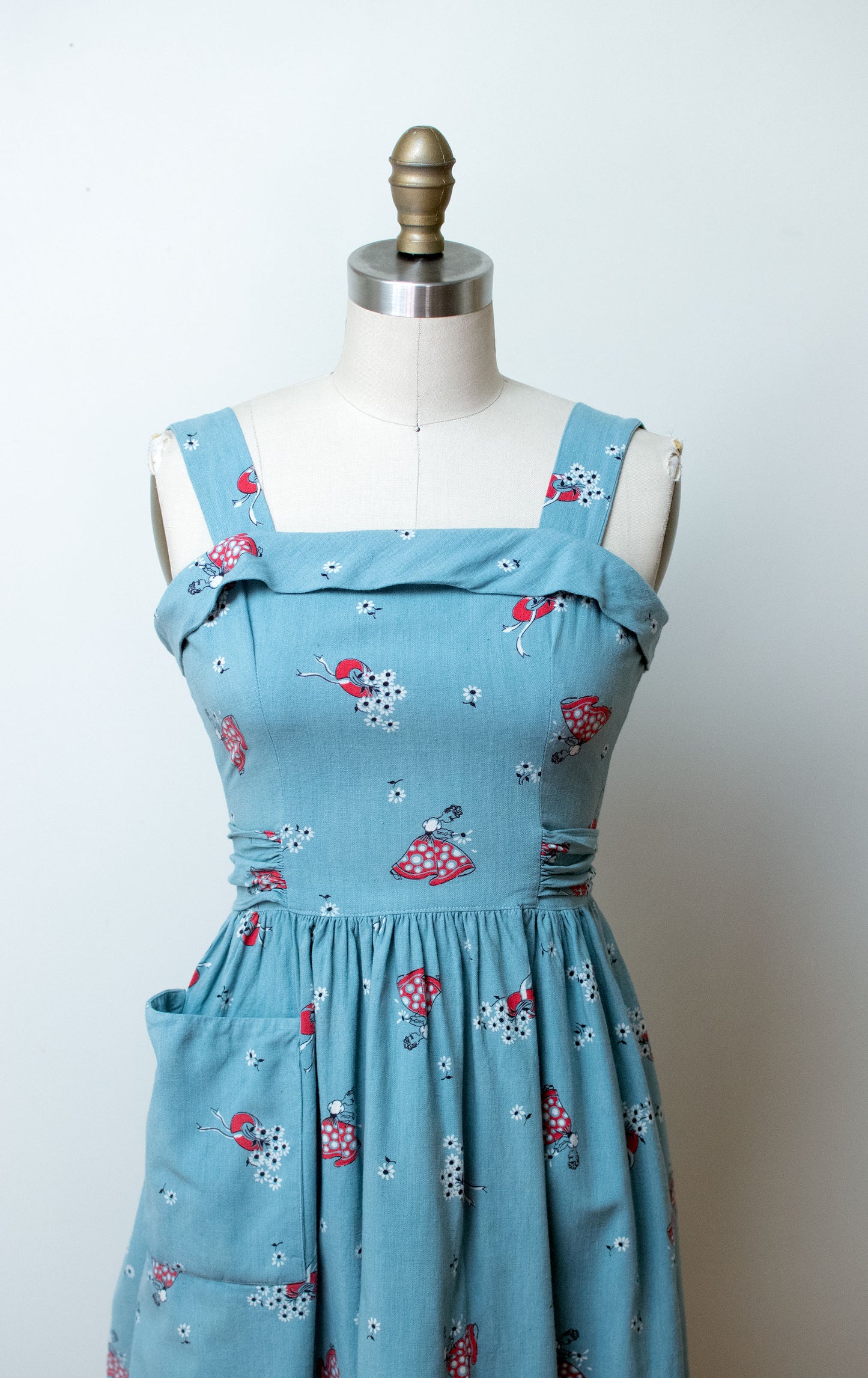 1940s Novelty Print Junior Dress