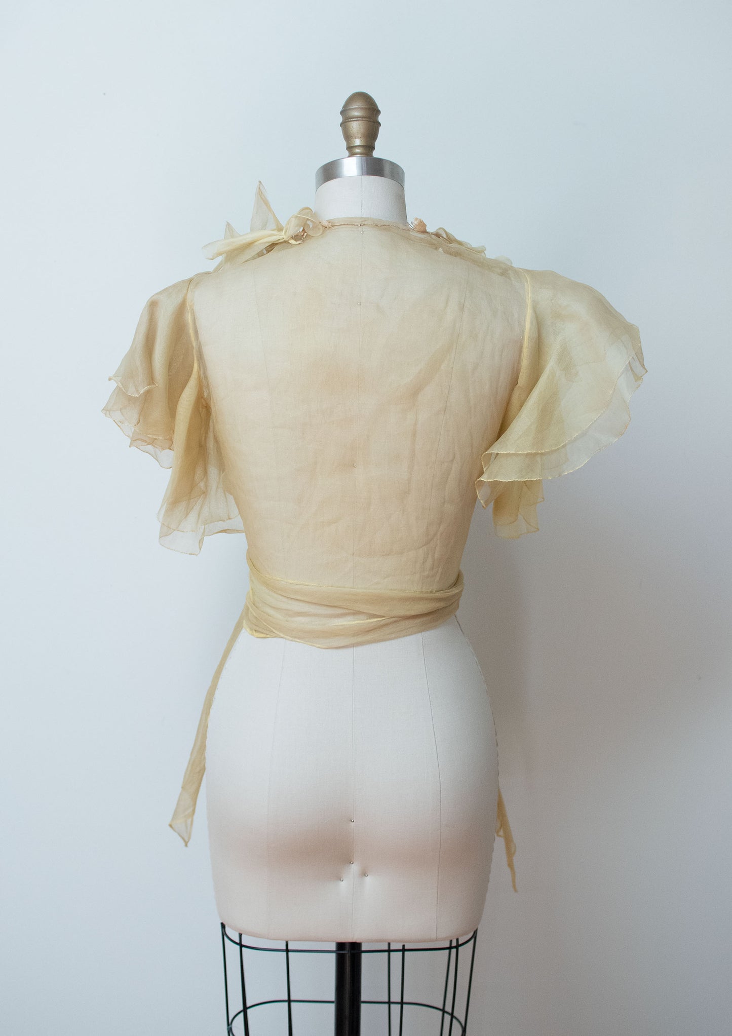 1930s Pale Yellow Wrap Top