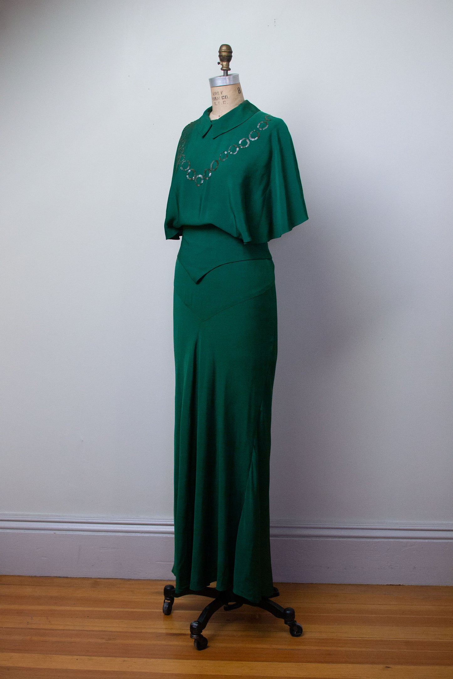 1930s Emerald Green Gown w/ Caplet