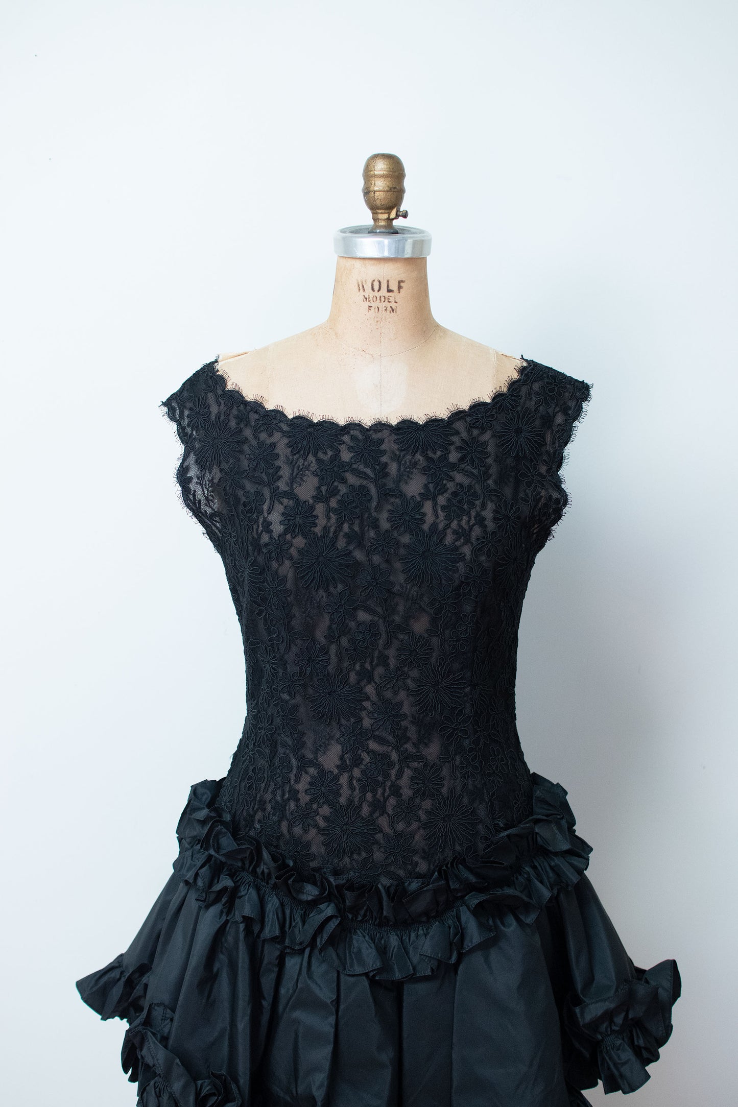 1980s Black Lace & Silk Dress | Oscar de la Renta