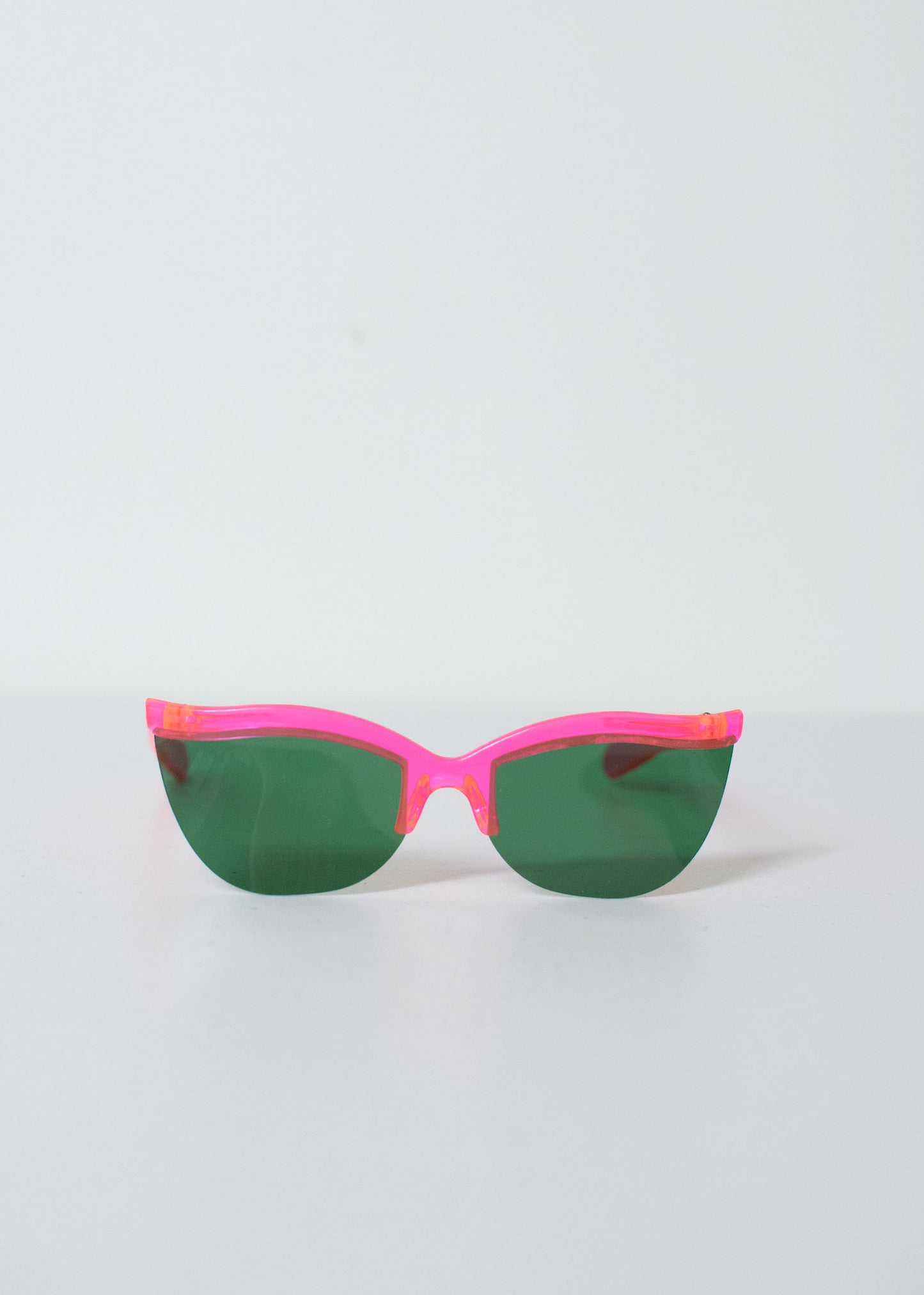 1950s Curved Brow Sunglasses Neon Pink | Fosta