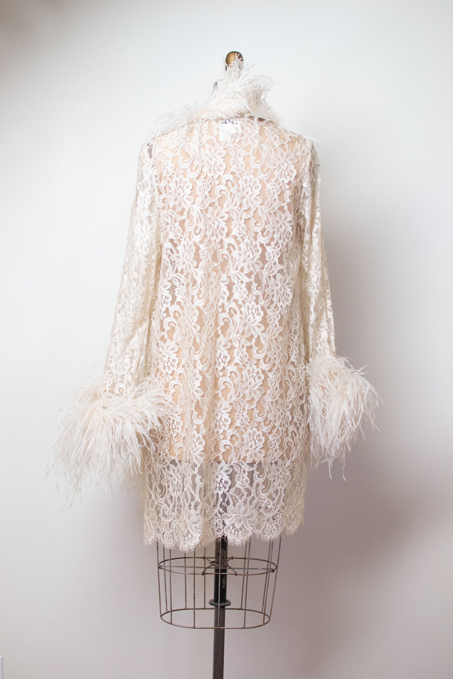 1980s Lace Feather Trim Robe | Natori