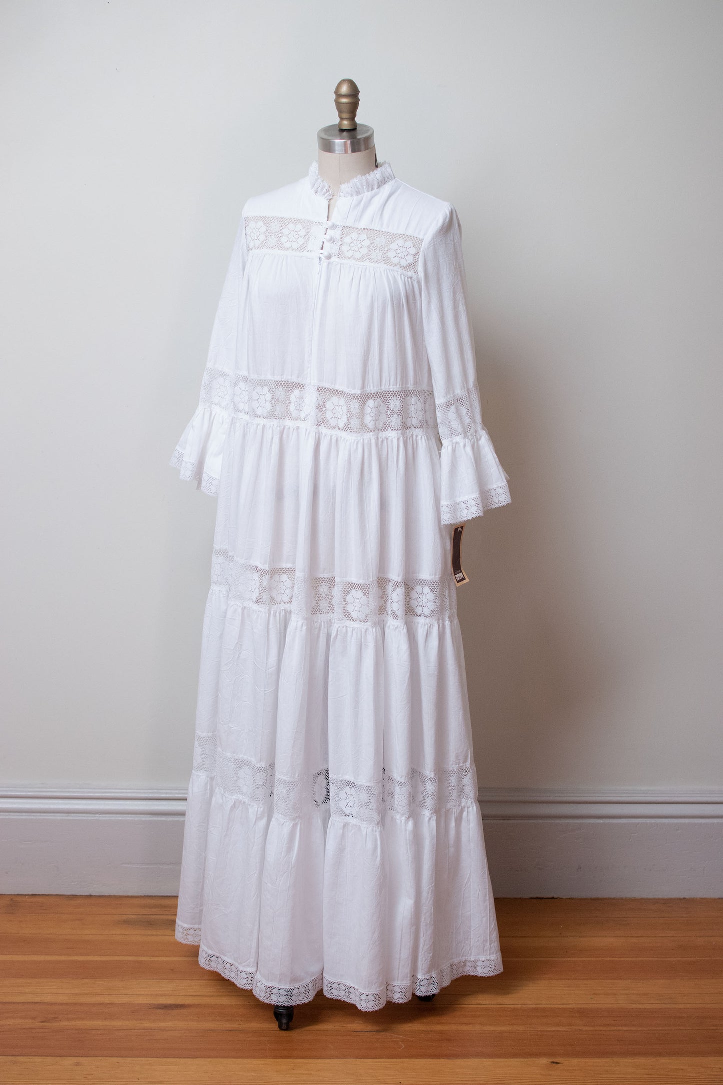 1980s Lace Trim Lounge Dress | David Brown