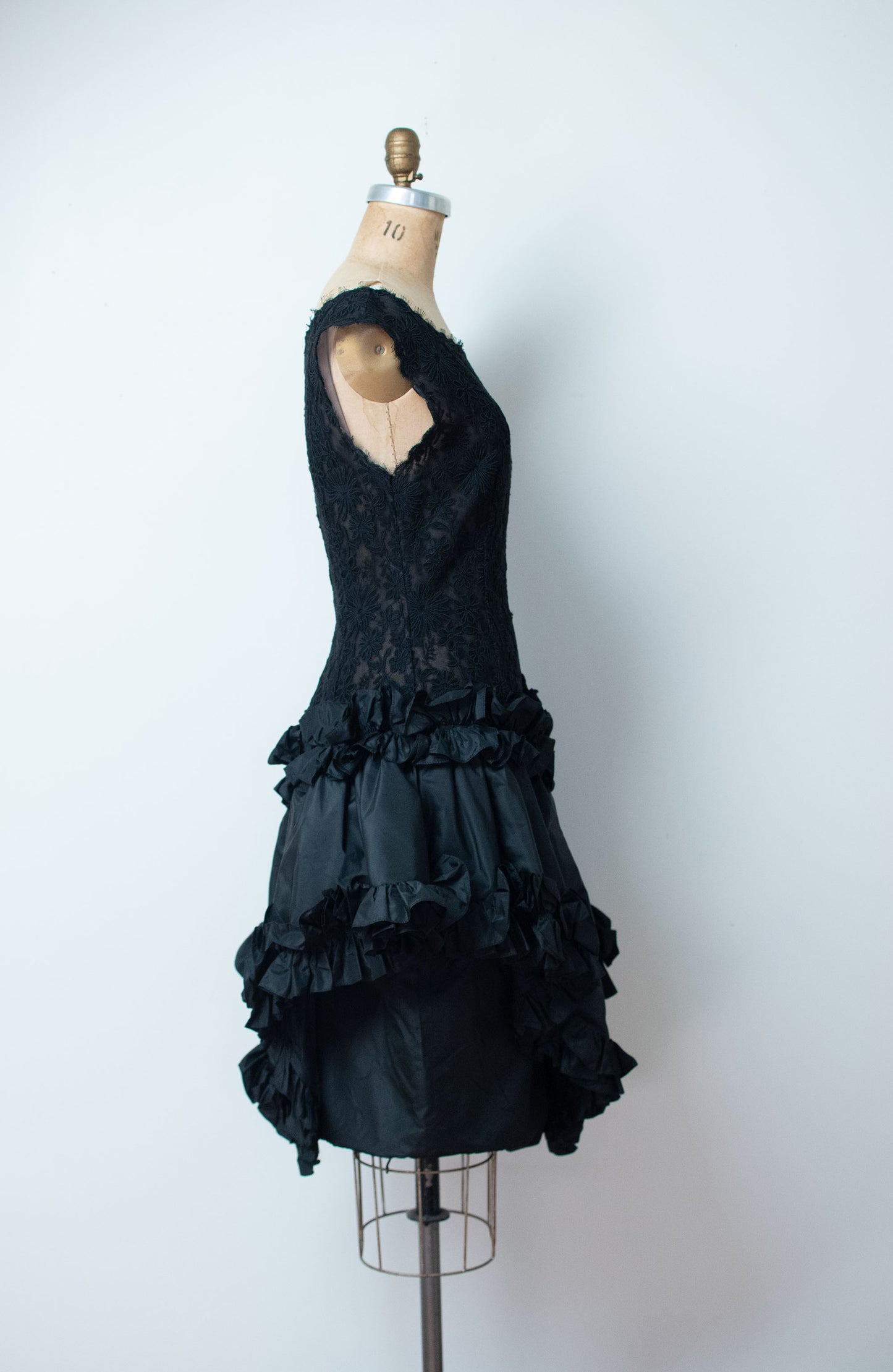 1980s Black Lace & Silk Dress | Oscar de la Renta