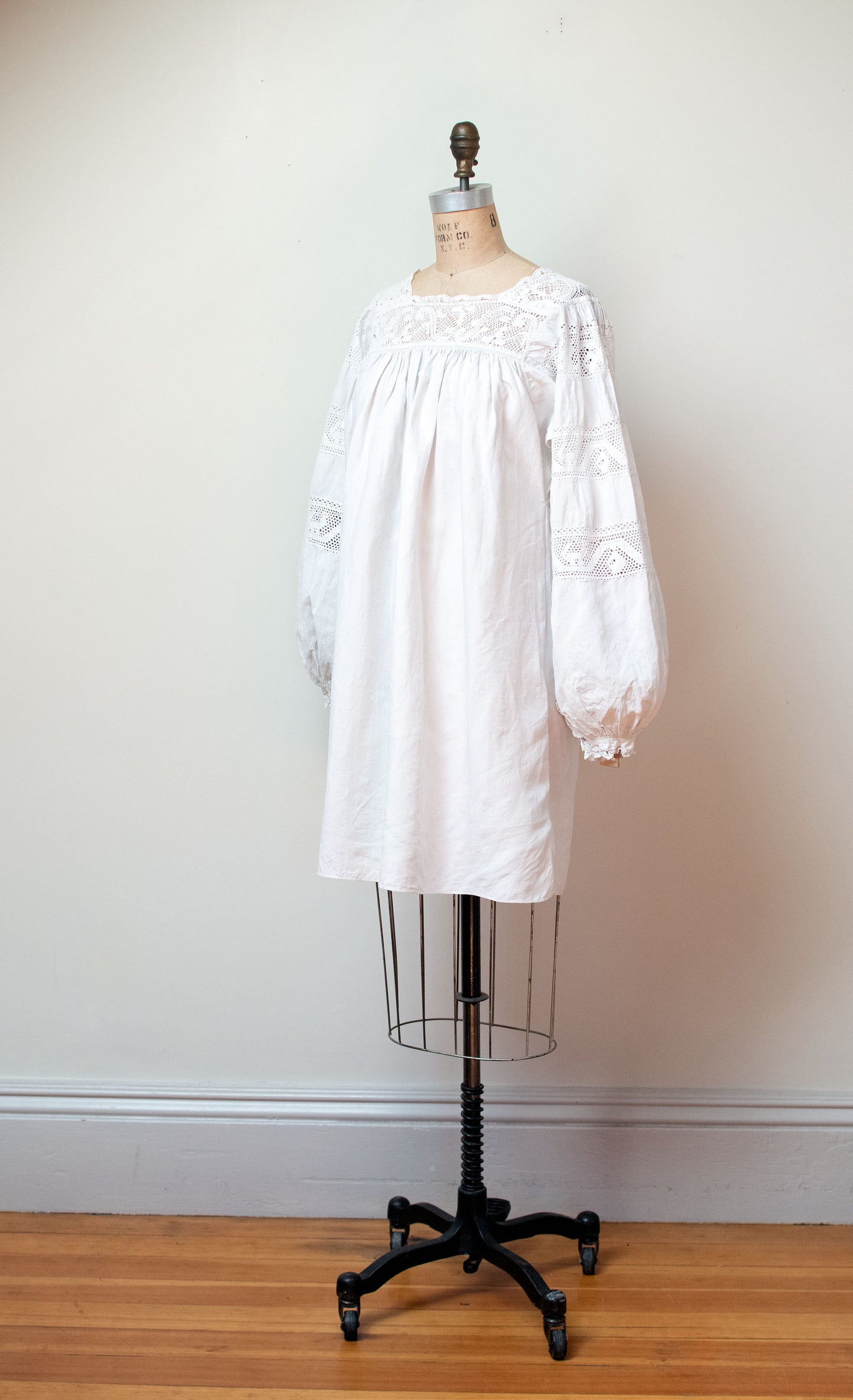 White Linen Balloon Sleeve Dress