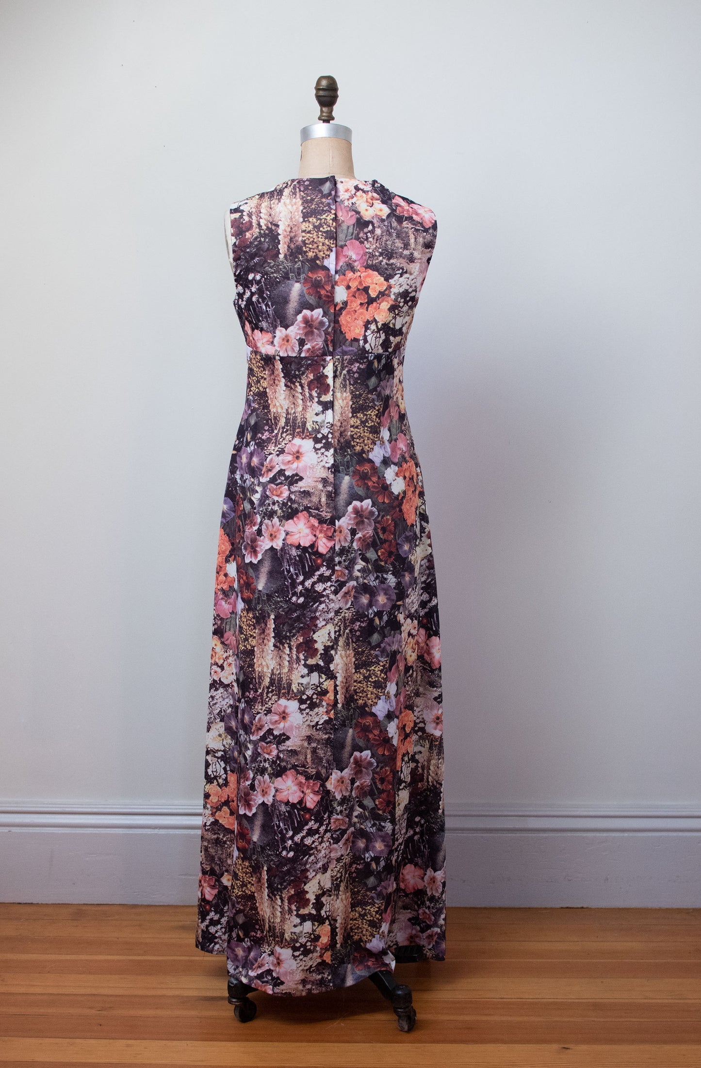 1970s Photo Floral Print Dress