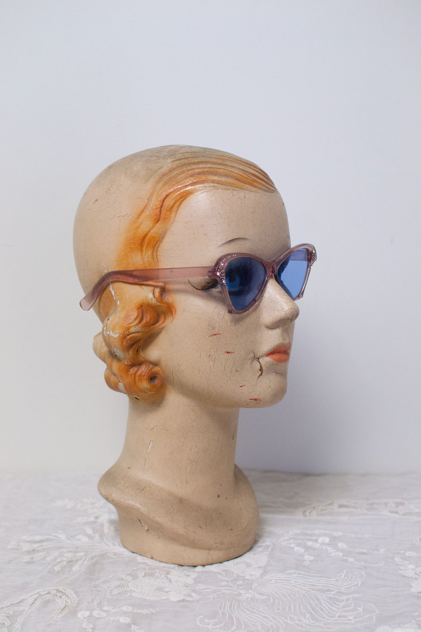 1950s Mauve Butterfly Sunglasses